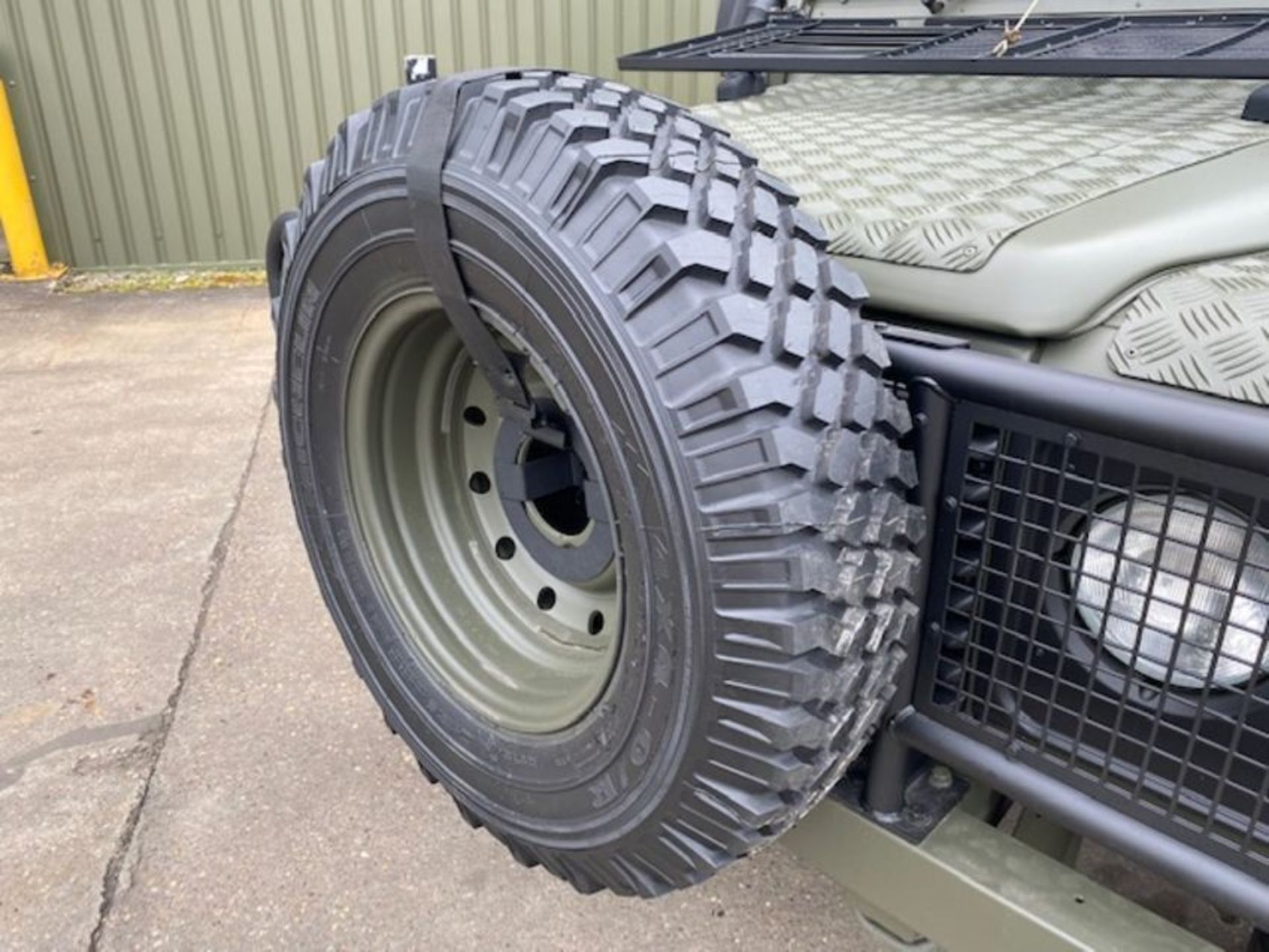 Land Rover Defender Snatch 2B 300Tdi armoured RHD - Image 19 of 53