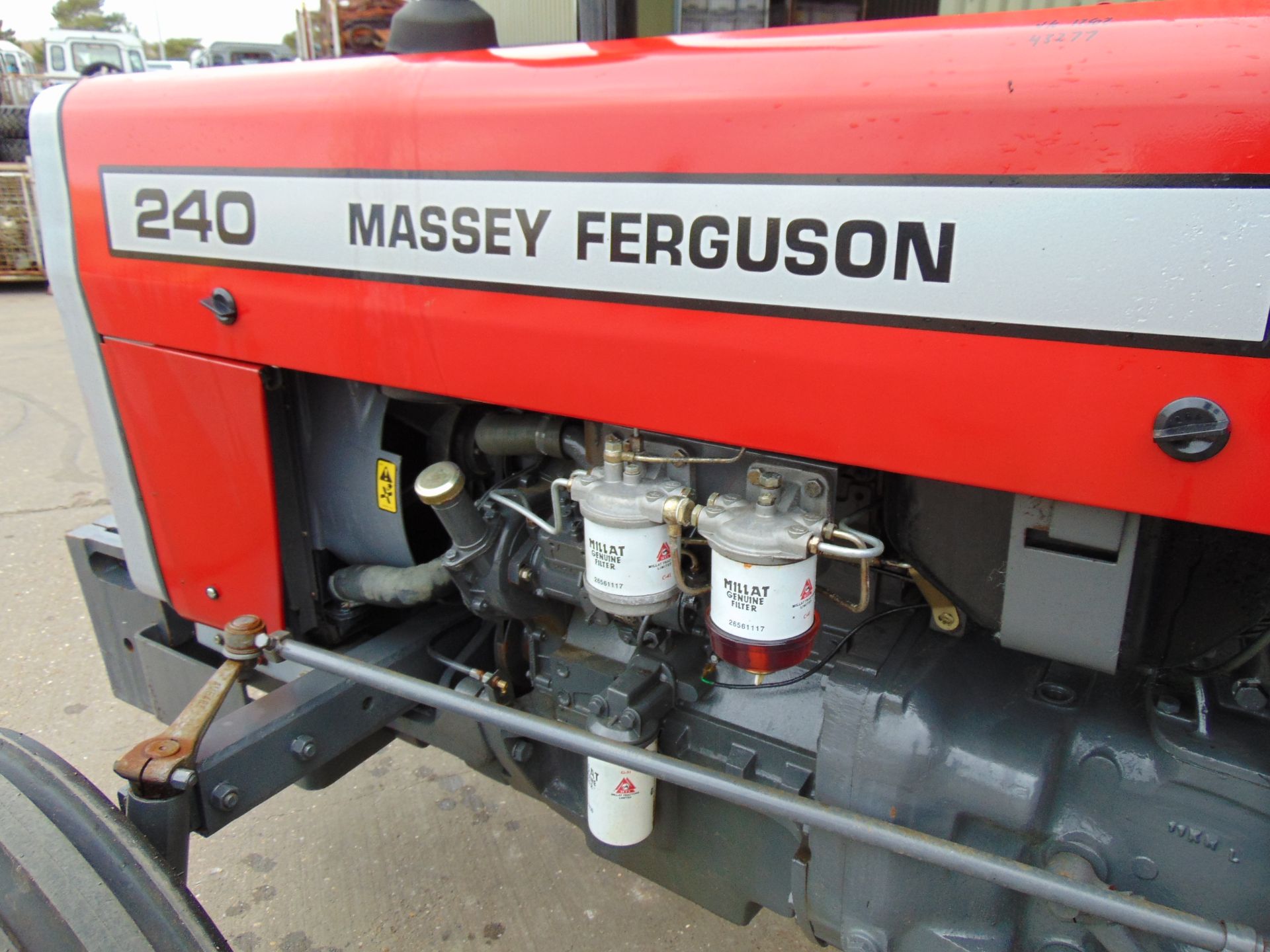 Unused Massey Ferguson MF240 Tractor ONLY 8 Hours! - Bild 13 aus 21