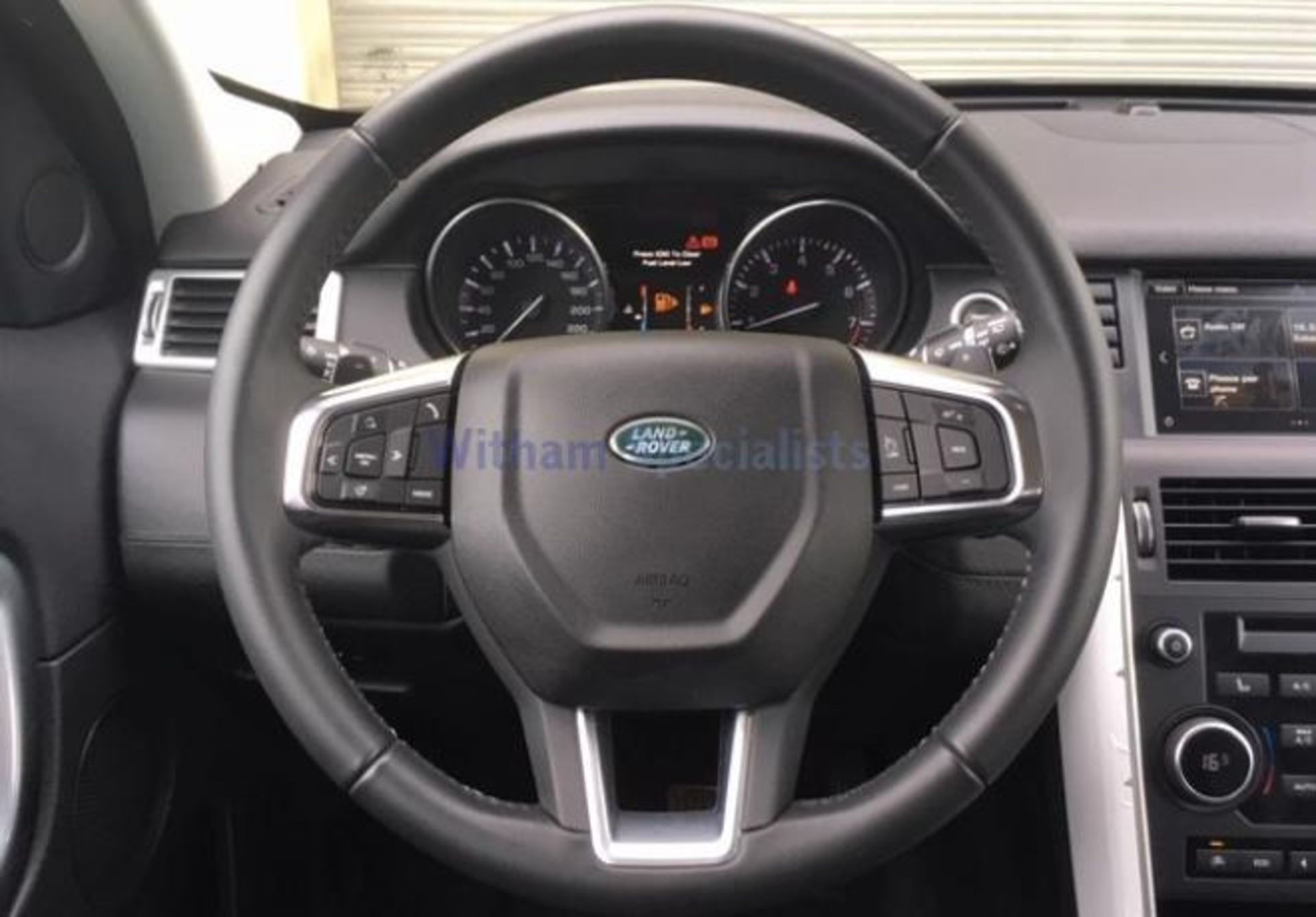 2015 Land Rover Discovery Sport 2.0 GTDI HSE Luxury 4x4 LHD, New and Unused - Image 12 of 18