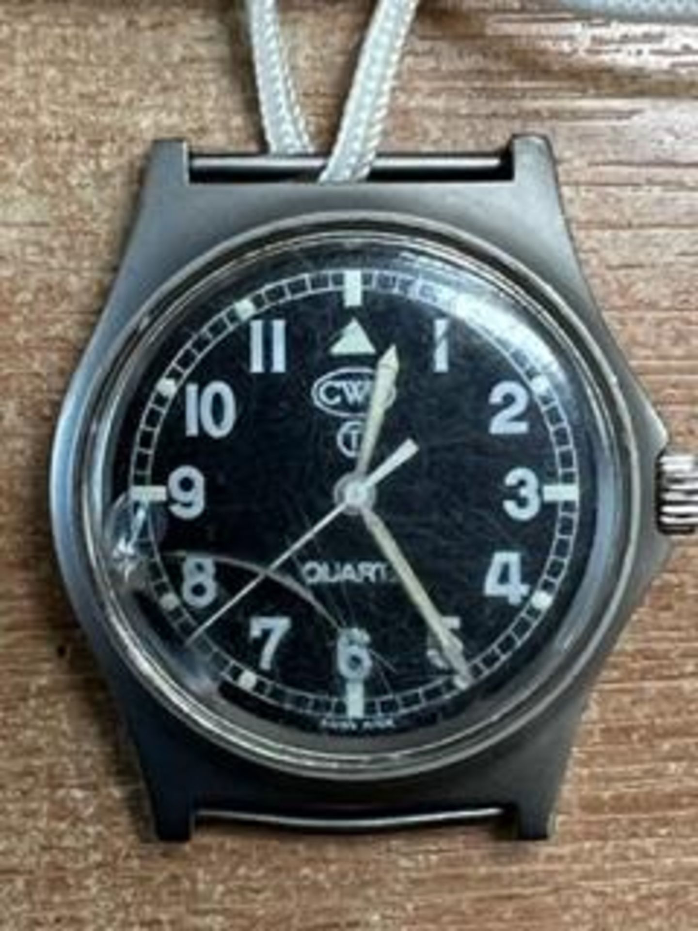 CWC 0552 R. NAVY ISSUE SERVICE WATCH NATO MARKS DATE 1989