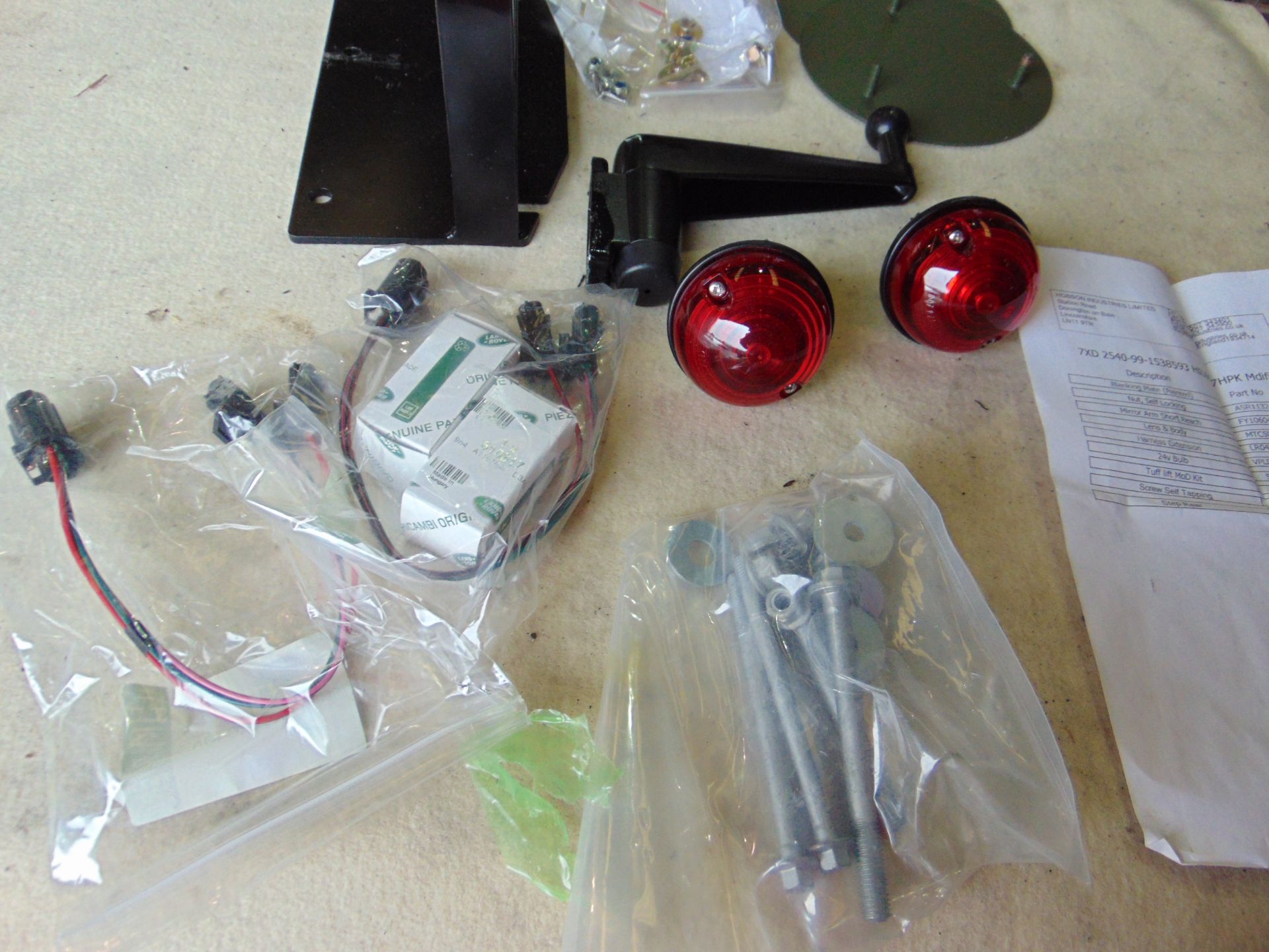 Land Rover MoD Kit Rear Step etc - Image 7 of 7