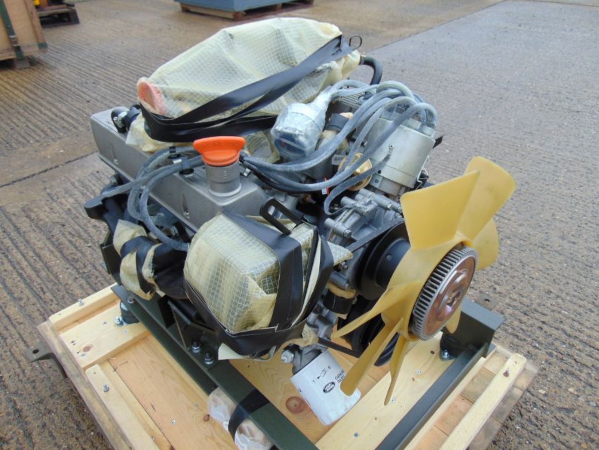 A1 Reconditioned Land Rover 3.5 V8 Petrol Engine - Image 8 of 17