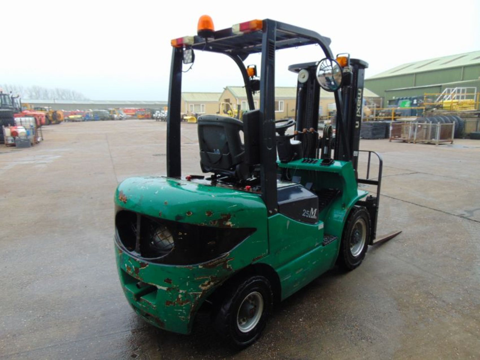 Maximal M25 2500Kg Diesel Fork Lift Truck ONLY 1,490 HOURS! - Image 9 of 22