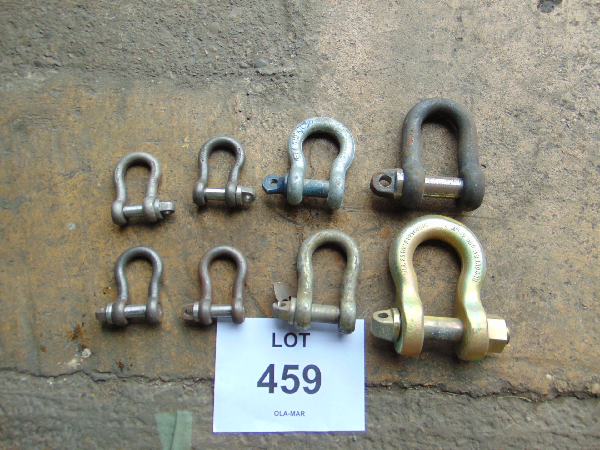 8x Unissued Winching D Shackles