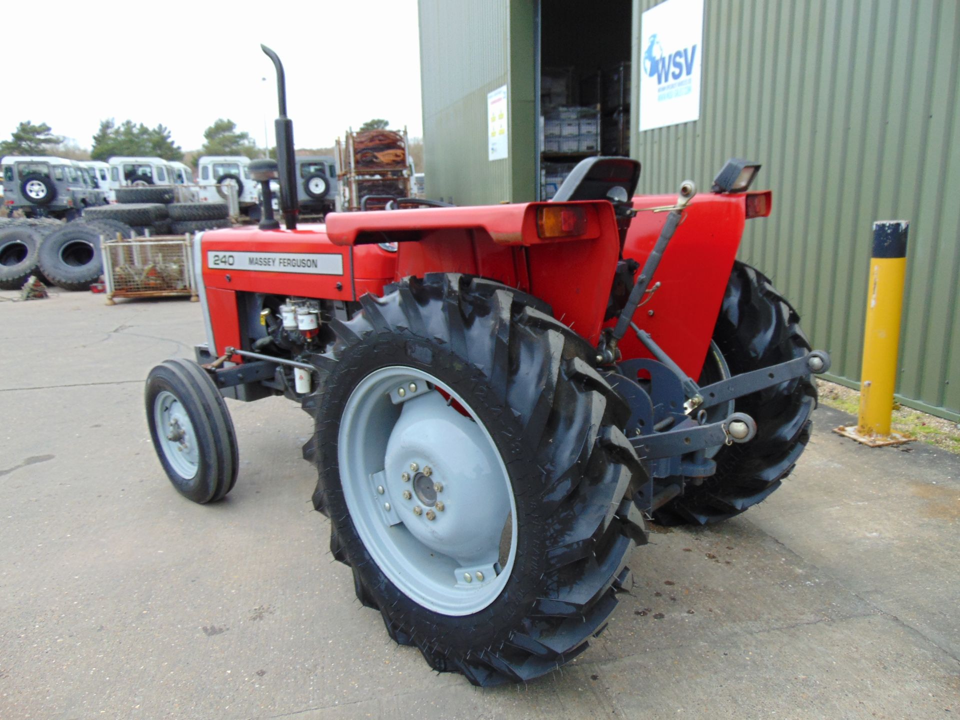 Unused Massey Ferguson MF240 Tractor ONLY 8 Hours! - Image 7 of 21