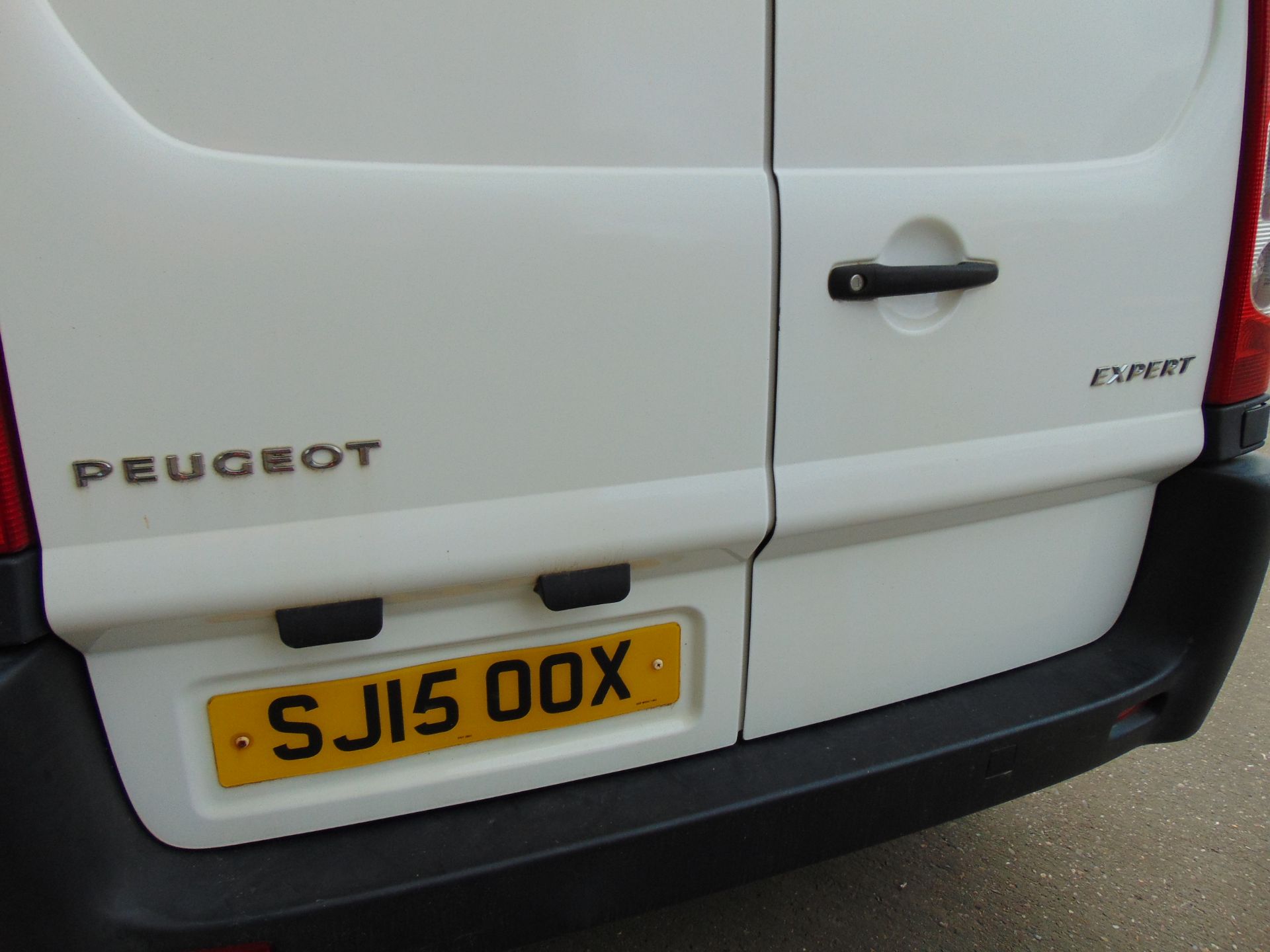 Peugeot Expert Diesel Panel Van ONLY 24,093 MILES! - Image 14 of 23