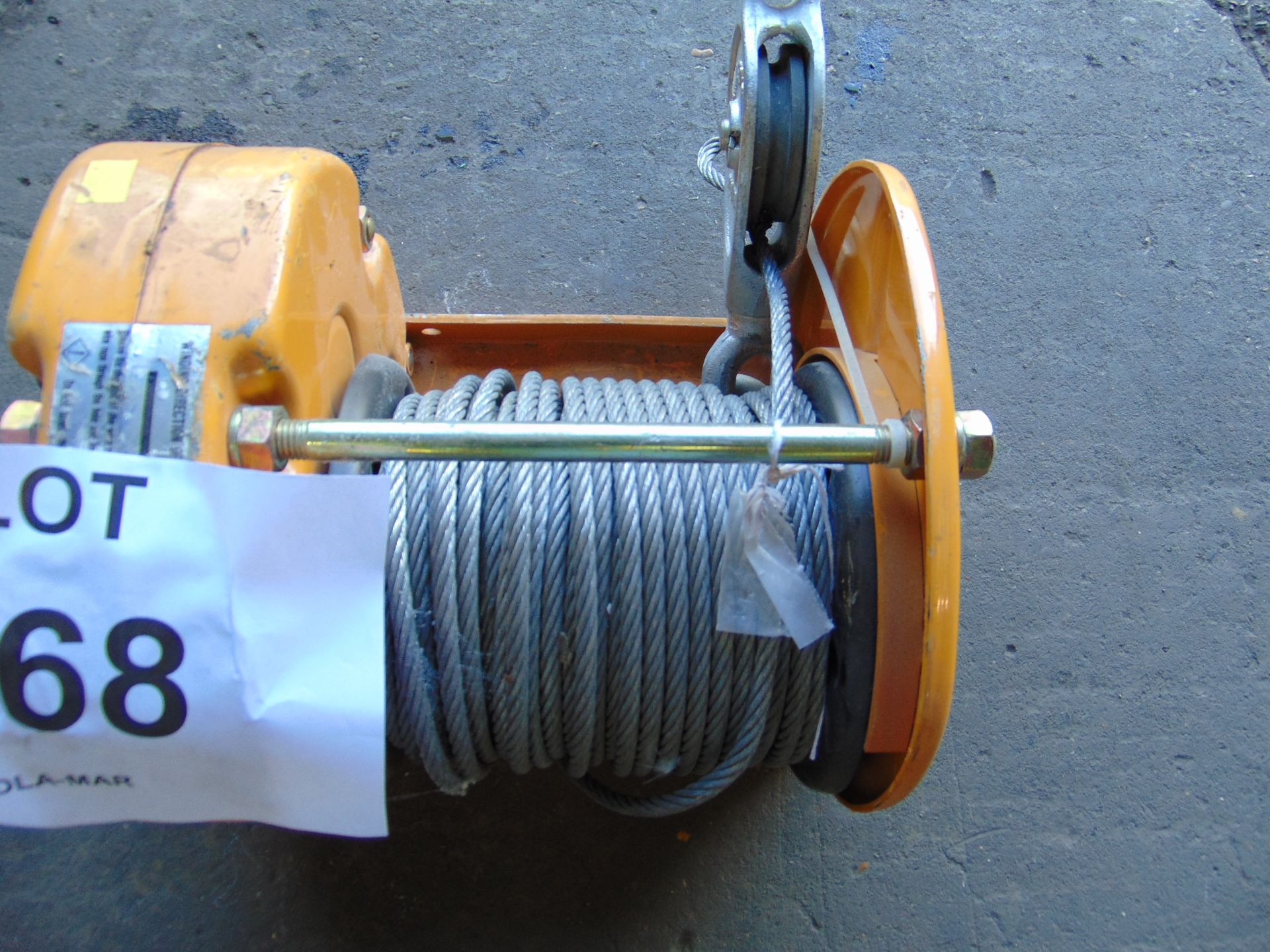 Maxpull 2000kgs Vehicle Winch as shown - Image 4 of 6