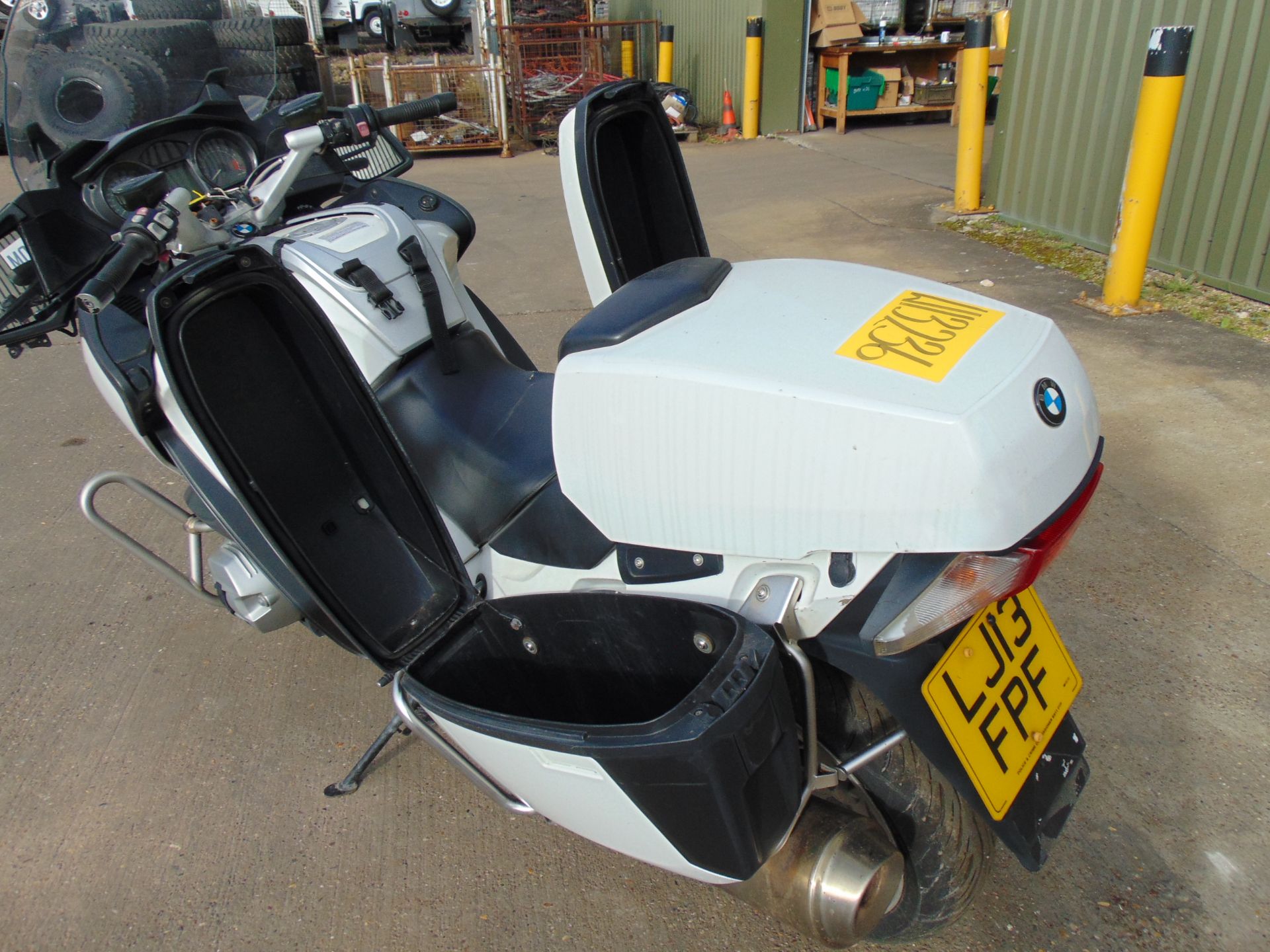 UK Ambulance Servive a 1 Owner 2013 BMW R1200RT Motorbike - Image 15 of 21