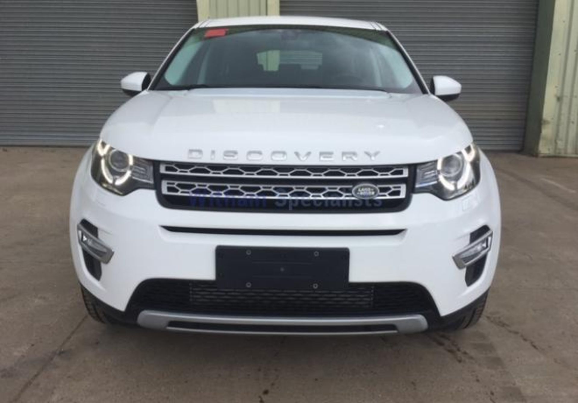 2015 Land Rover Discovery Sport 2.0 GTDI HSE Luxury 4x4 LHD, New and Unused - Image 2 of 18