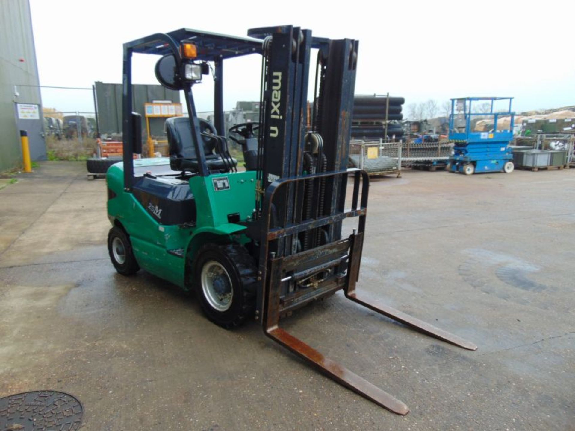 Maximal M25 2500Kg Diesel Fork Lift Truck ONLY 1,490 HOURS! - Image 4 of 22