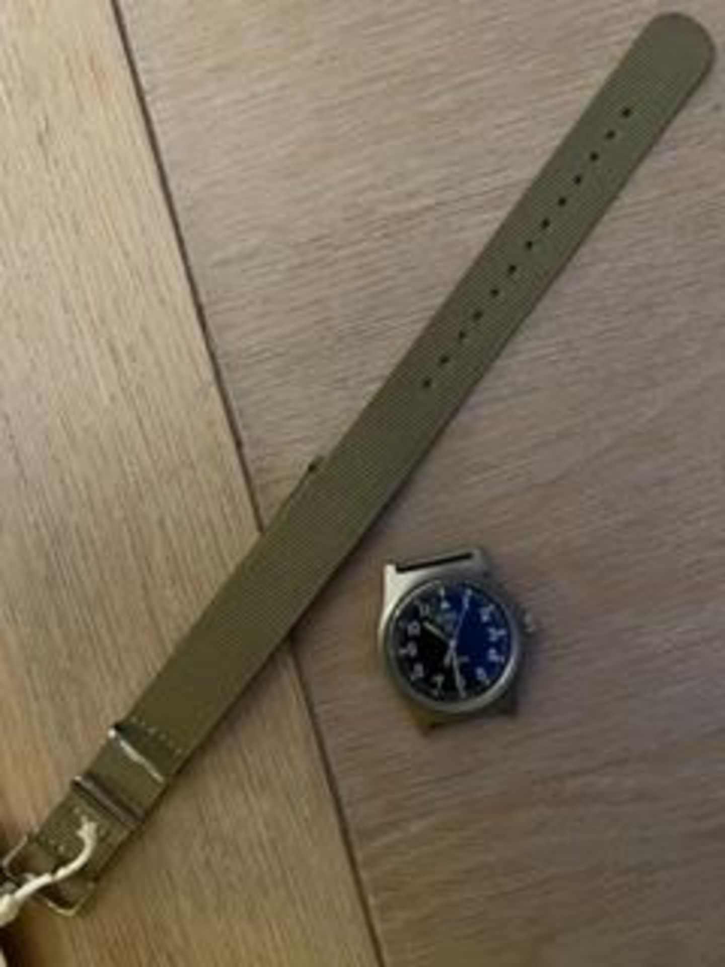 RARE CWC 0552 ROYAL MARINES ISSUE SERVICE WATCH NATO NUMBERS DATES 1990 *** GULF WAR** - Image 4 of 5