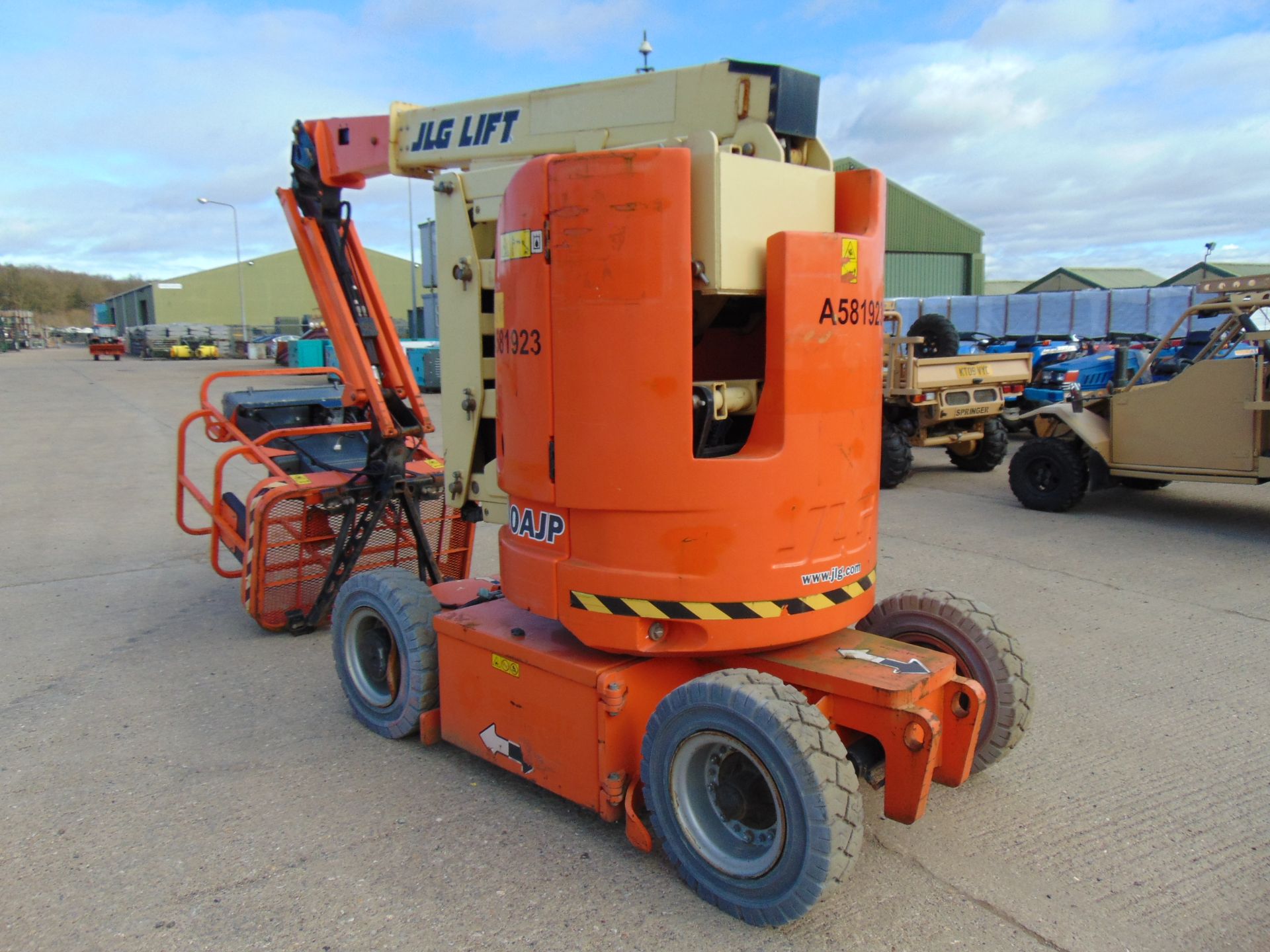 2012 JLG E300AJP Articulated Electric Boom Lift ONLY 605 HOURS! - Image 5 of 22