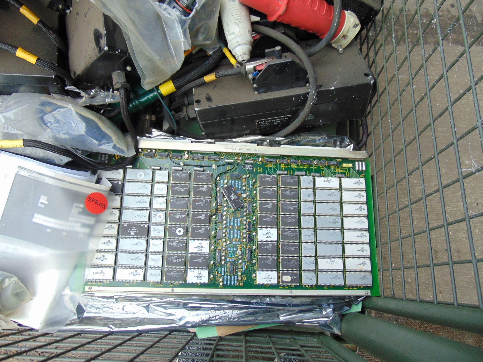 1X STILLAGE OF ELECTRONIC/ELECTRICAL EQUIPMENT - Image 7 of 8
