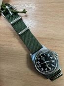 CWC W10 BRITISH ARMY SERVICE WATCH NATO MARKS DATE 2006 WATER RES. TO 5 ATM