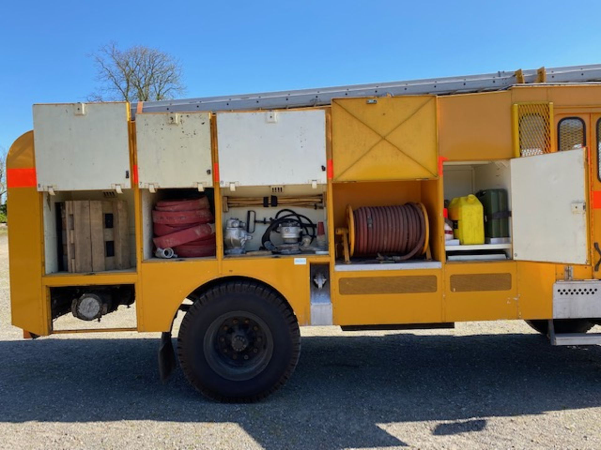 Bedford Green Goddess Fire Engine with Kit including auxiliary pump, hoses ladders etc. From Storage - Image 22 of 58