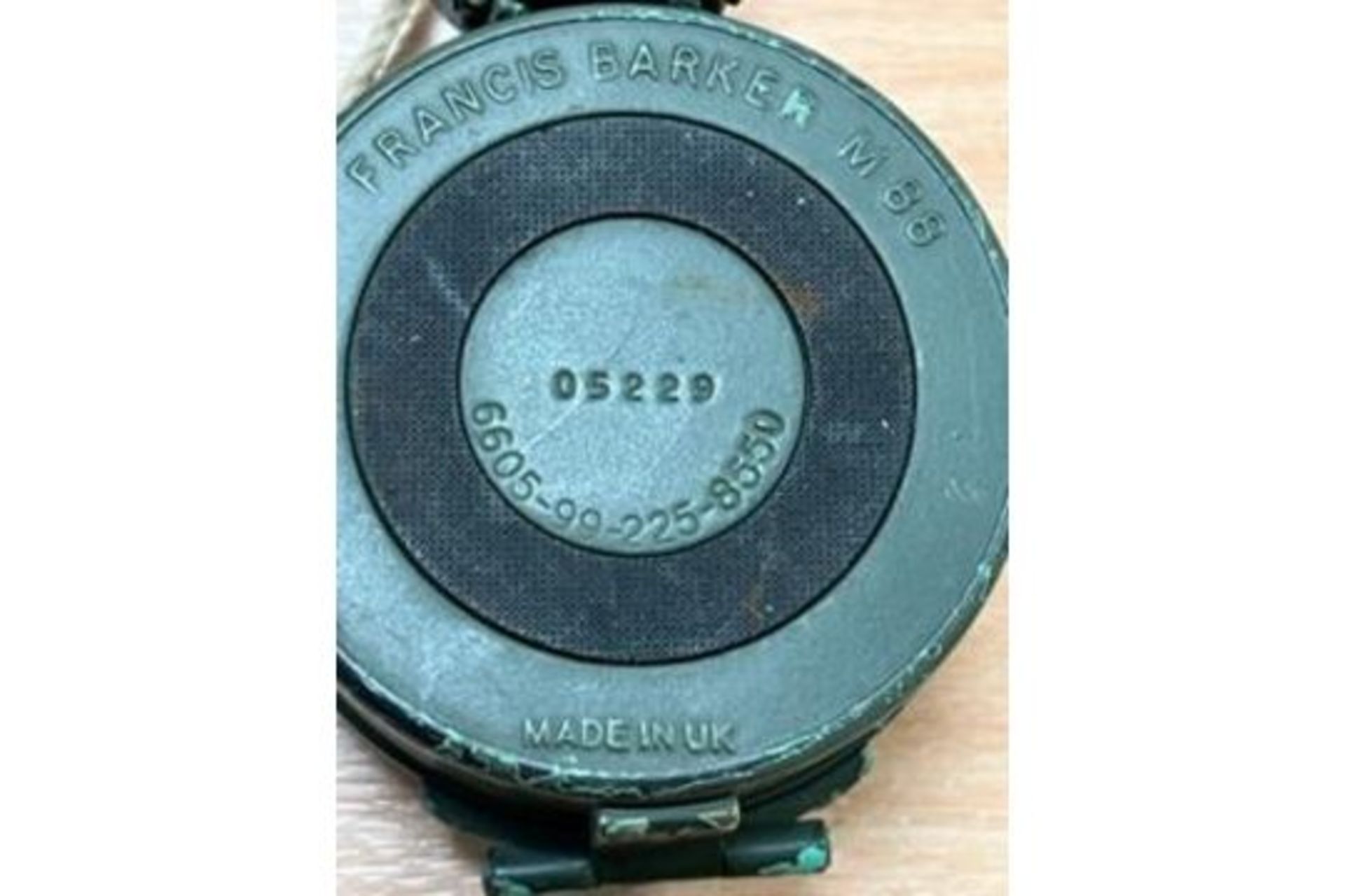 FRANCIS BAKER M88 BRITISH ARMY PRISMATIC COMPASS IN MILS NATO MARKS - Image 5 of 5