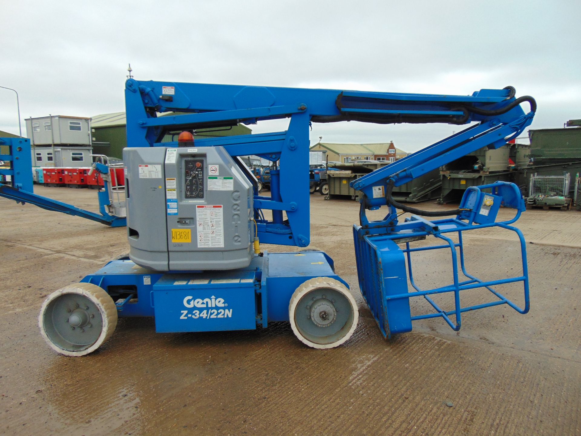 Genie Z-34/22N Articulated Electric Boom Lift ONLY 724 HOURS! - Image 5 of 18