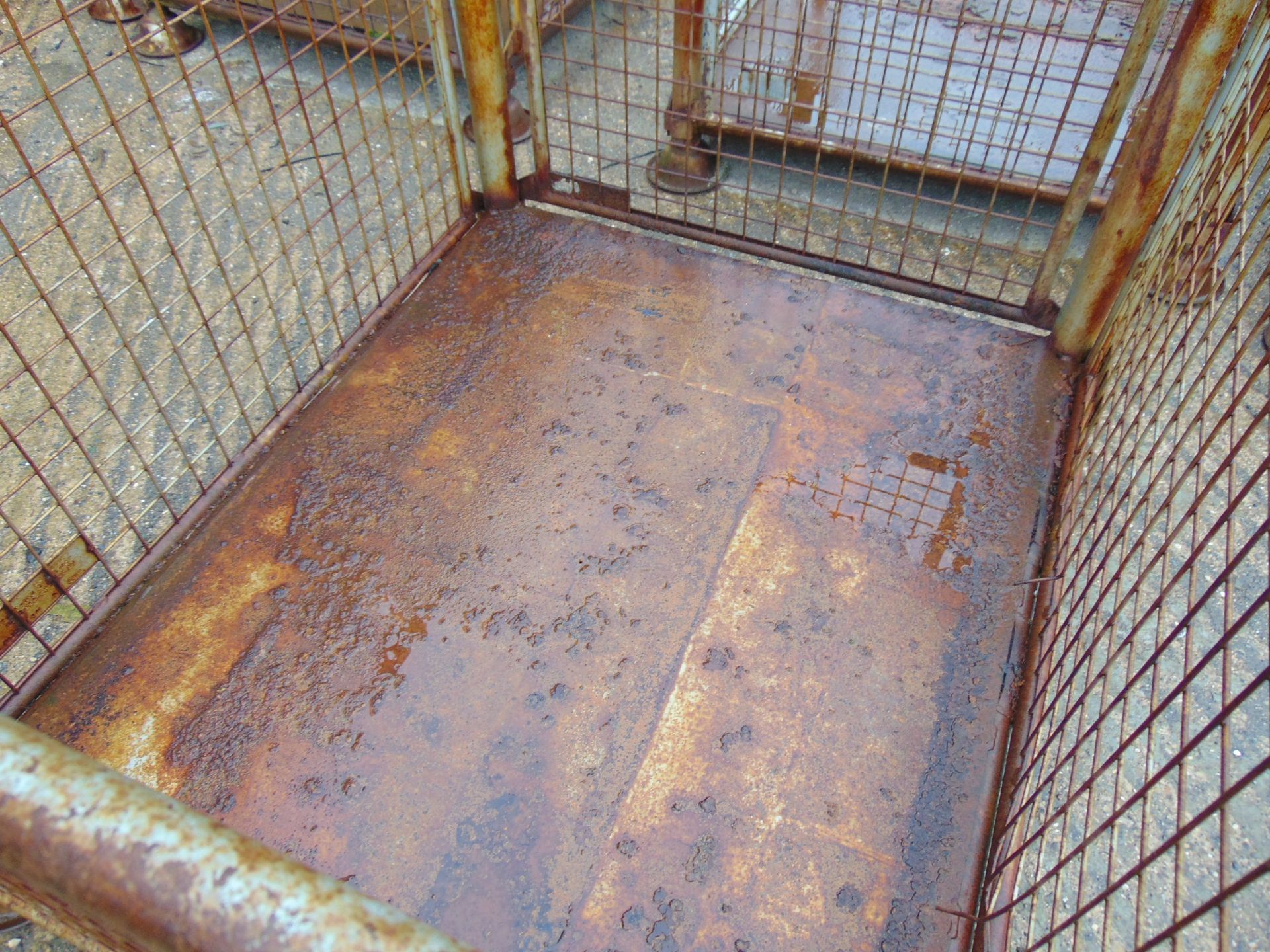 MOD Stillage Post Pallet L 1.22m W 1.02m H 1.02m - Image 2 of 3