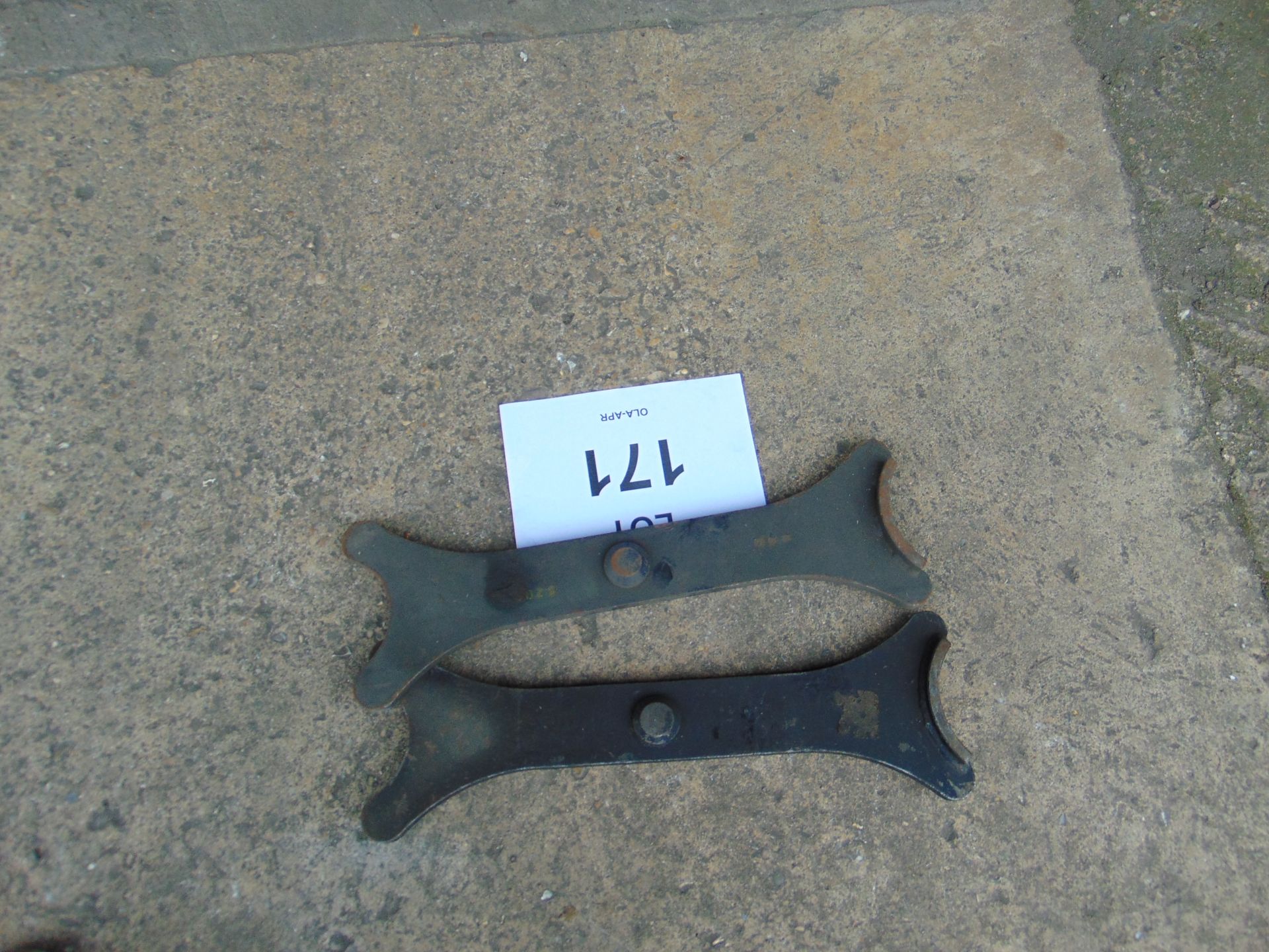 1x Pir of CVRT Track Removal Tools - Image 5 of 5