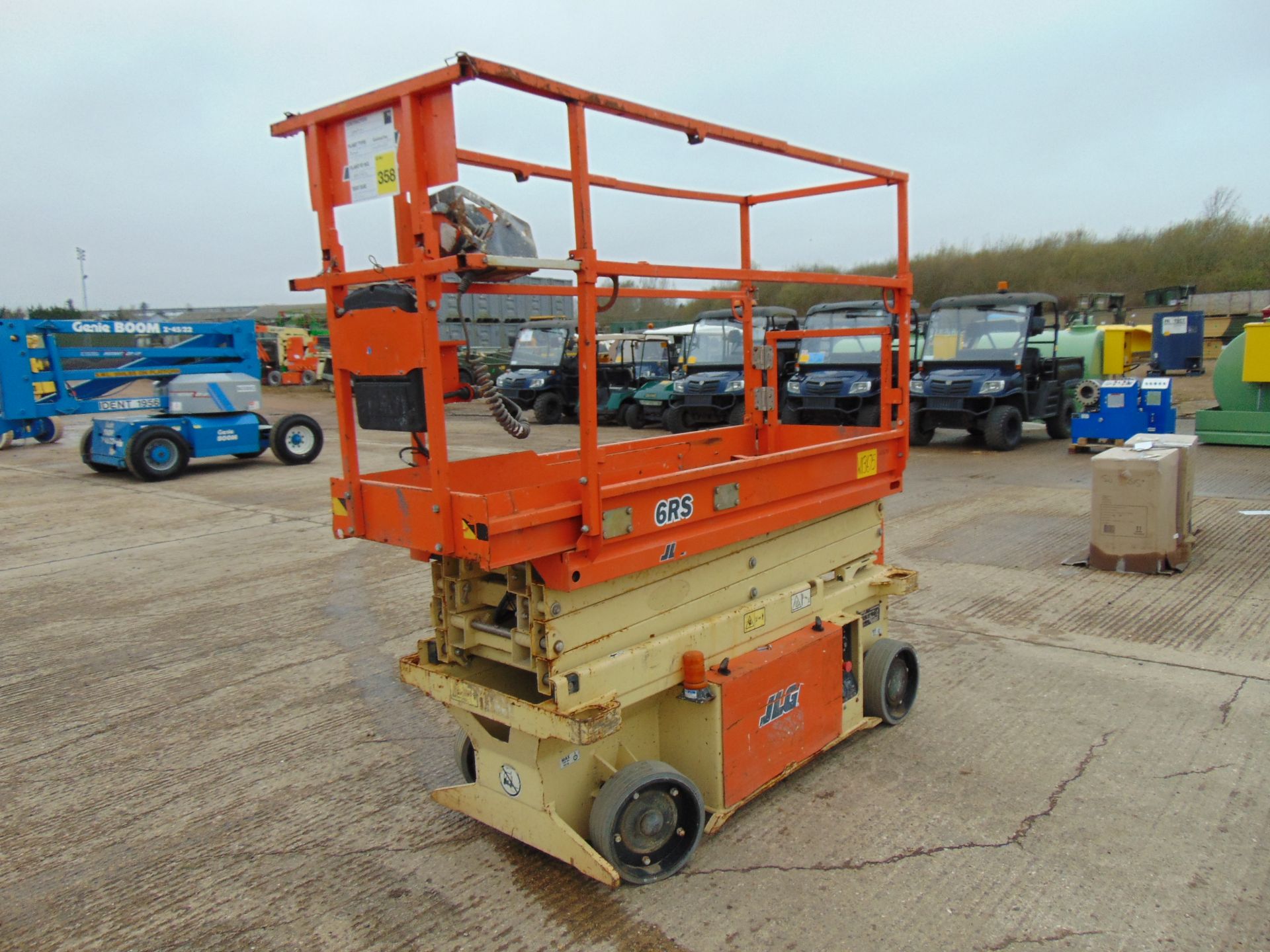 JLG 6RS Electric Scissor Lift - Bild 3 aus 12