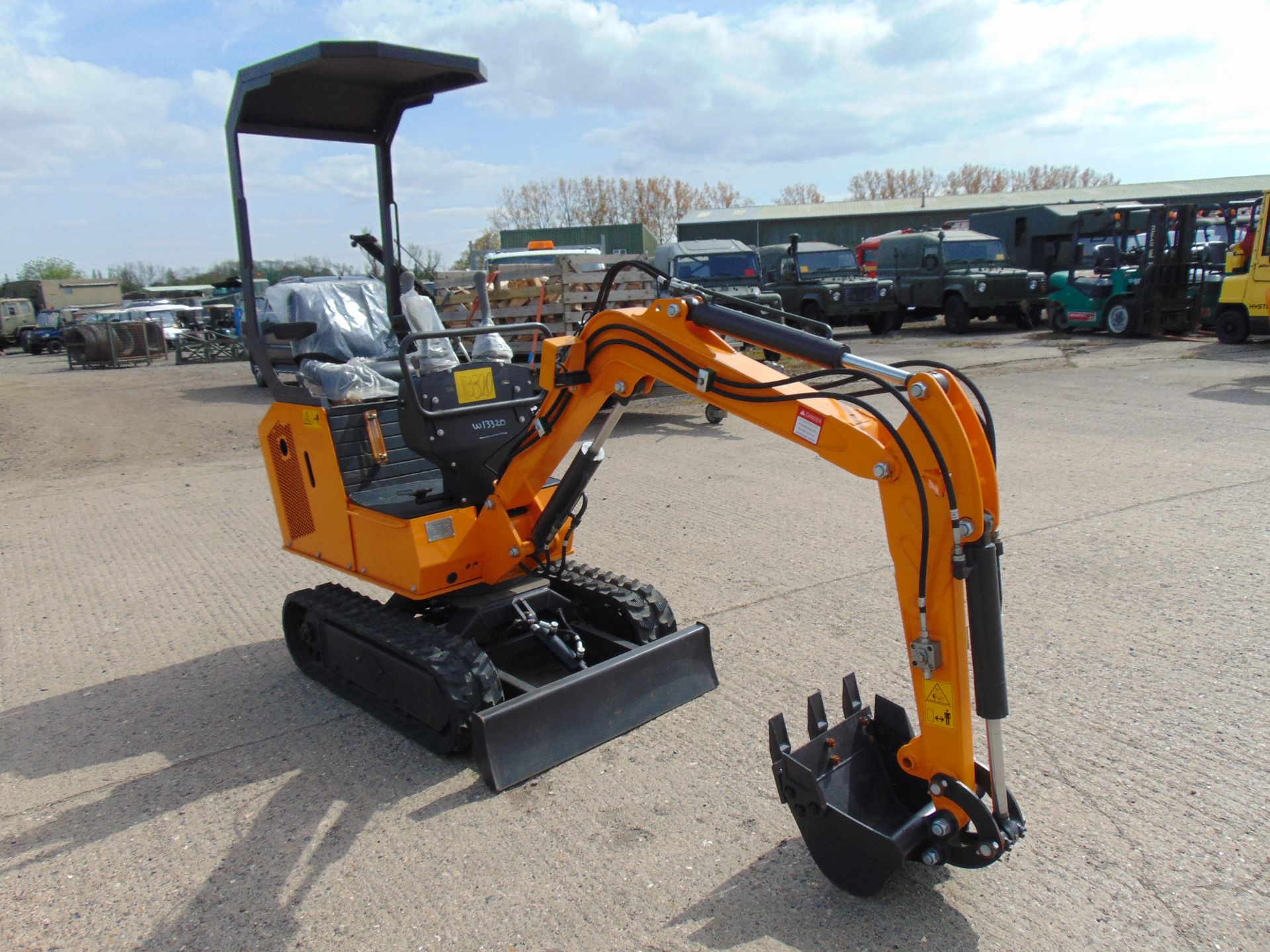 NEW UNUSED 2022 XN10 Mini Excavator - Image 2 of 21