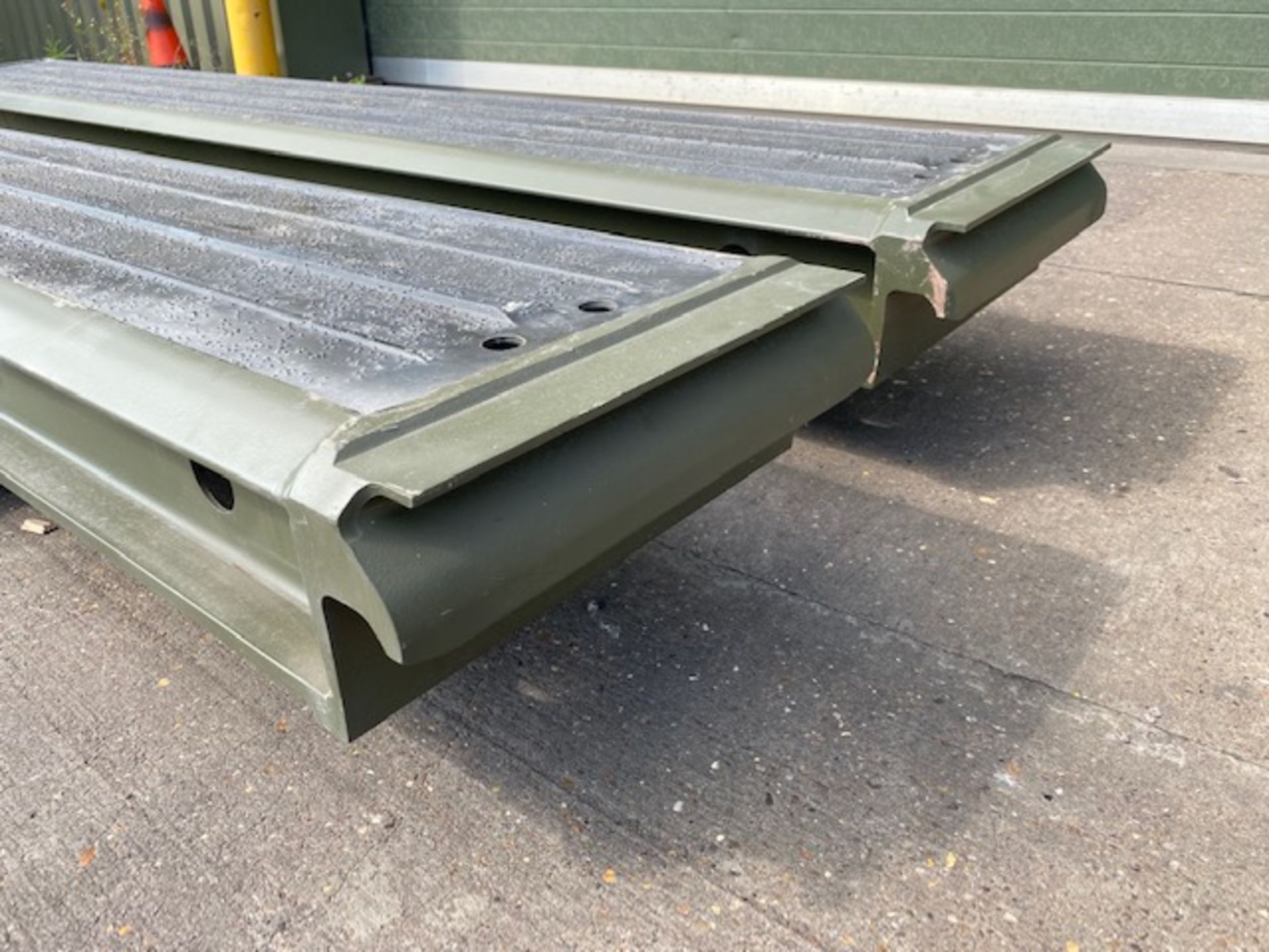 Pair of Heavy duty Aluminium Infill Decks/Ramps - Image 4 of 8