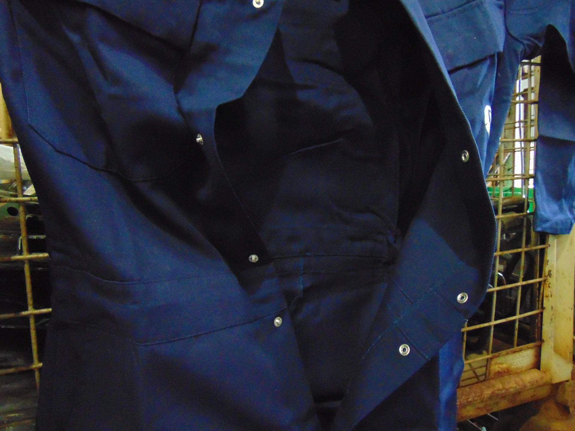 25 x Unissued Mixed Size Ballyclare Coveralls - Image 4 of 8