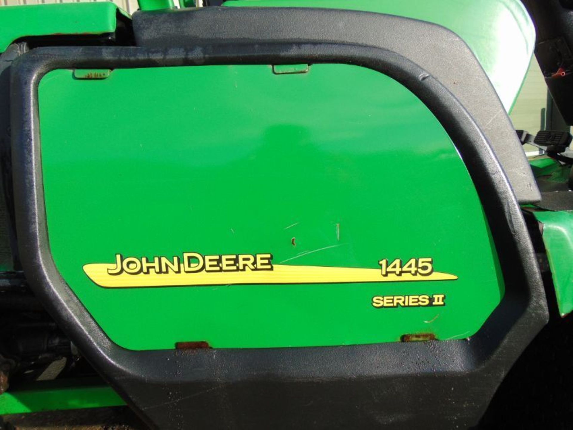 2009 John Deere 1445 Series II Ride On Mower with Fast Back Commercial 62 Cutting Deck 2473 HOURS! - Image 17 of 17