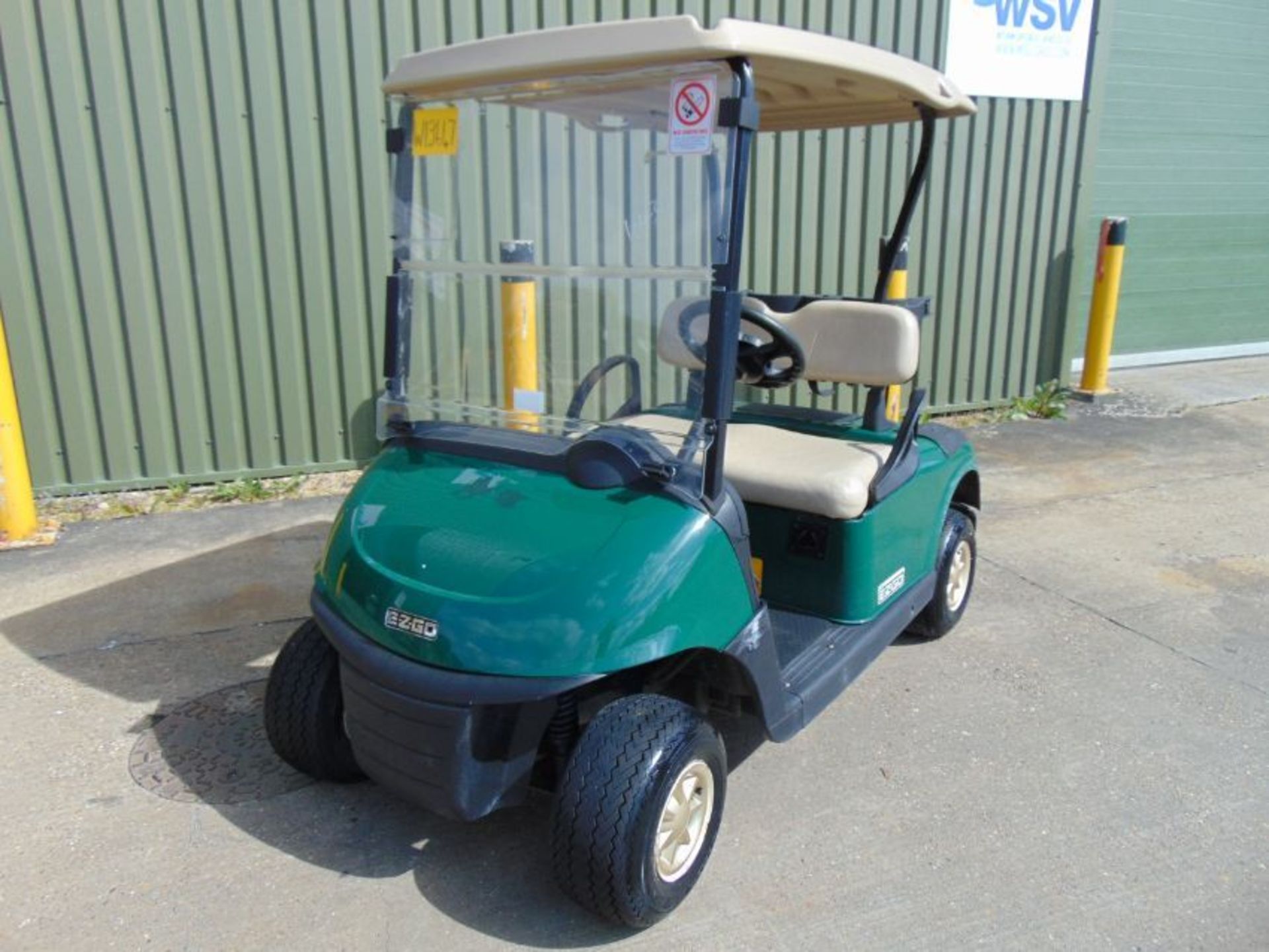 E-Z-GO 2 Seat Electric Golf Buggy - Image 2 of 13