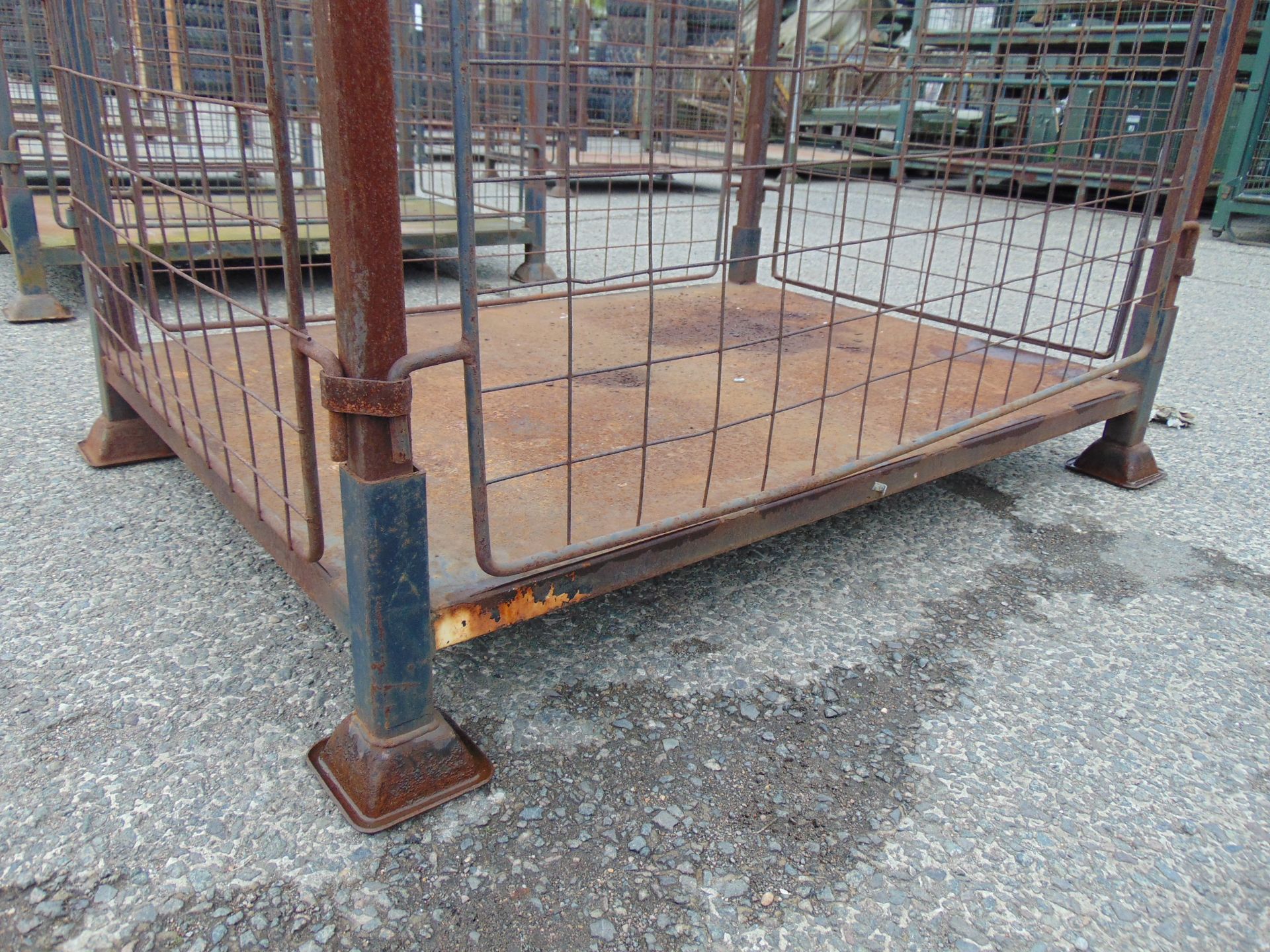 Steel Stacking Stillage with removeable sides and corner posts - Image 3 of 3