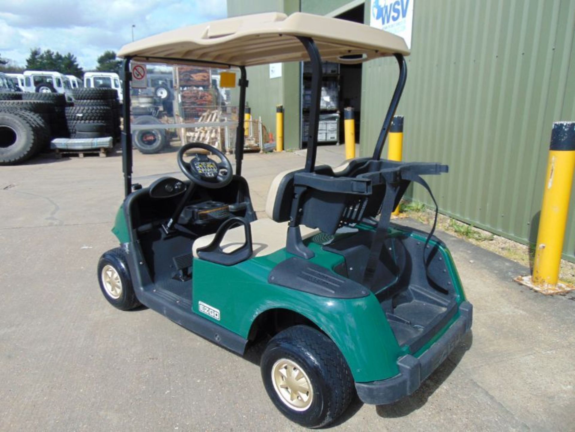 E-Z-GO 2 Seat Electric Golf Buggy - Image 7 of 13
