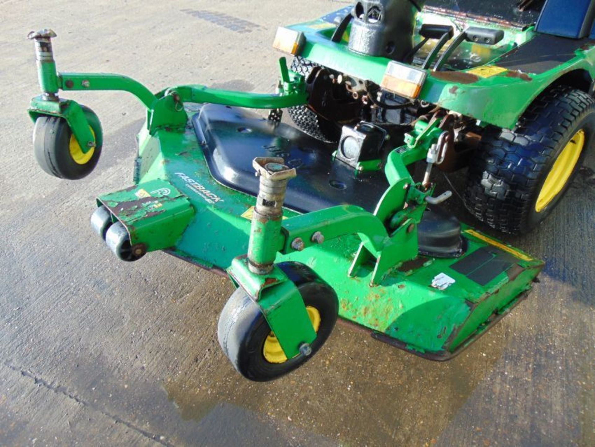 2009 John Deere 1445 Series II Ride On Mower with Fast Back Commercial 62 Cutting Deck 2473 HOURS! - Image 11 of 17