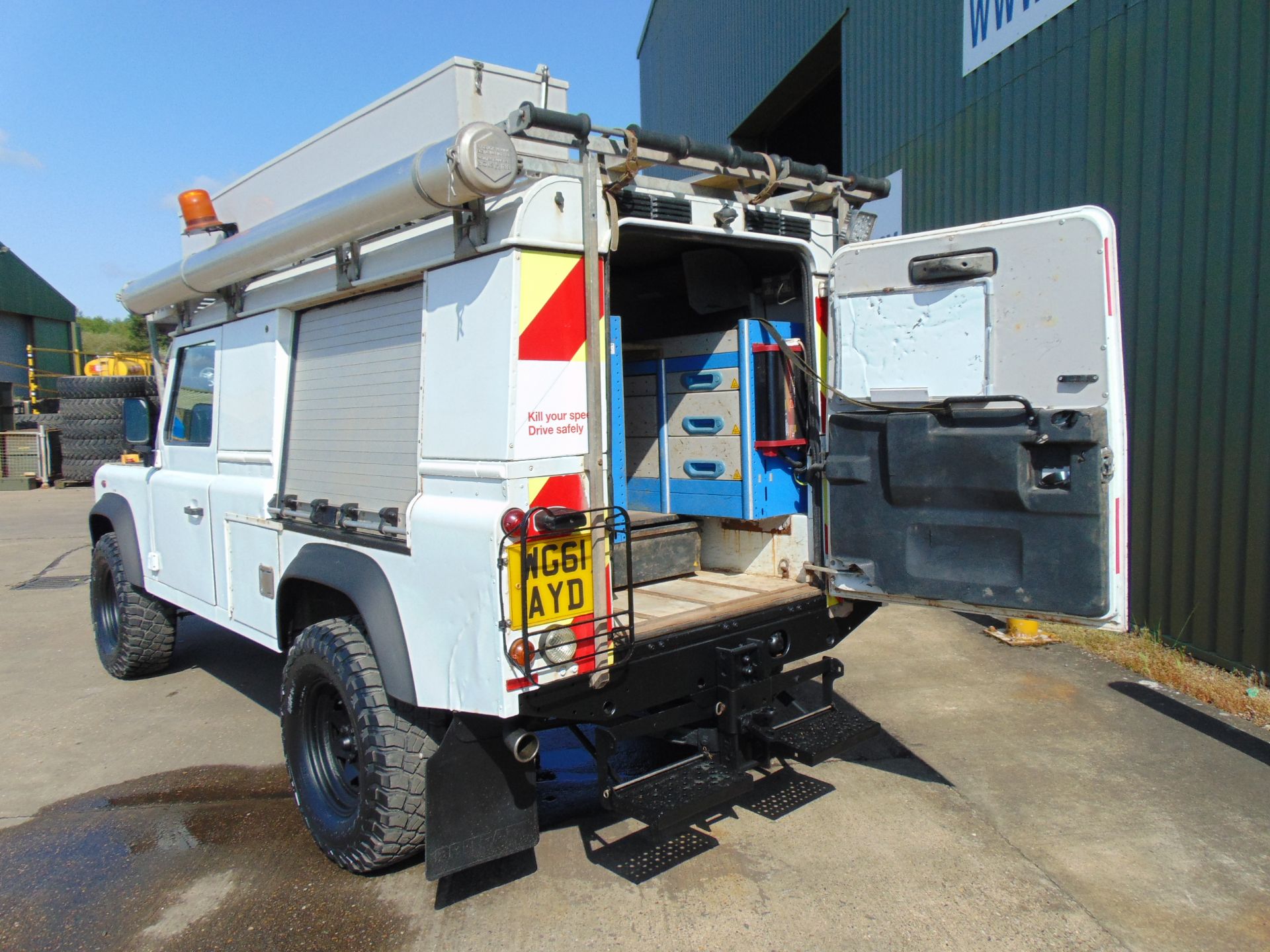 2011 Land Rover Defender 110 Puma hardtop 4x4 Utility vehicle (mobile workshop) with hydraulic winch - Image 26 of 53