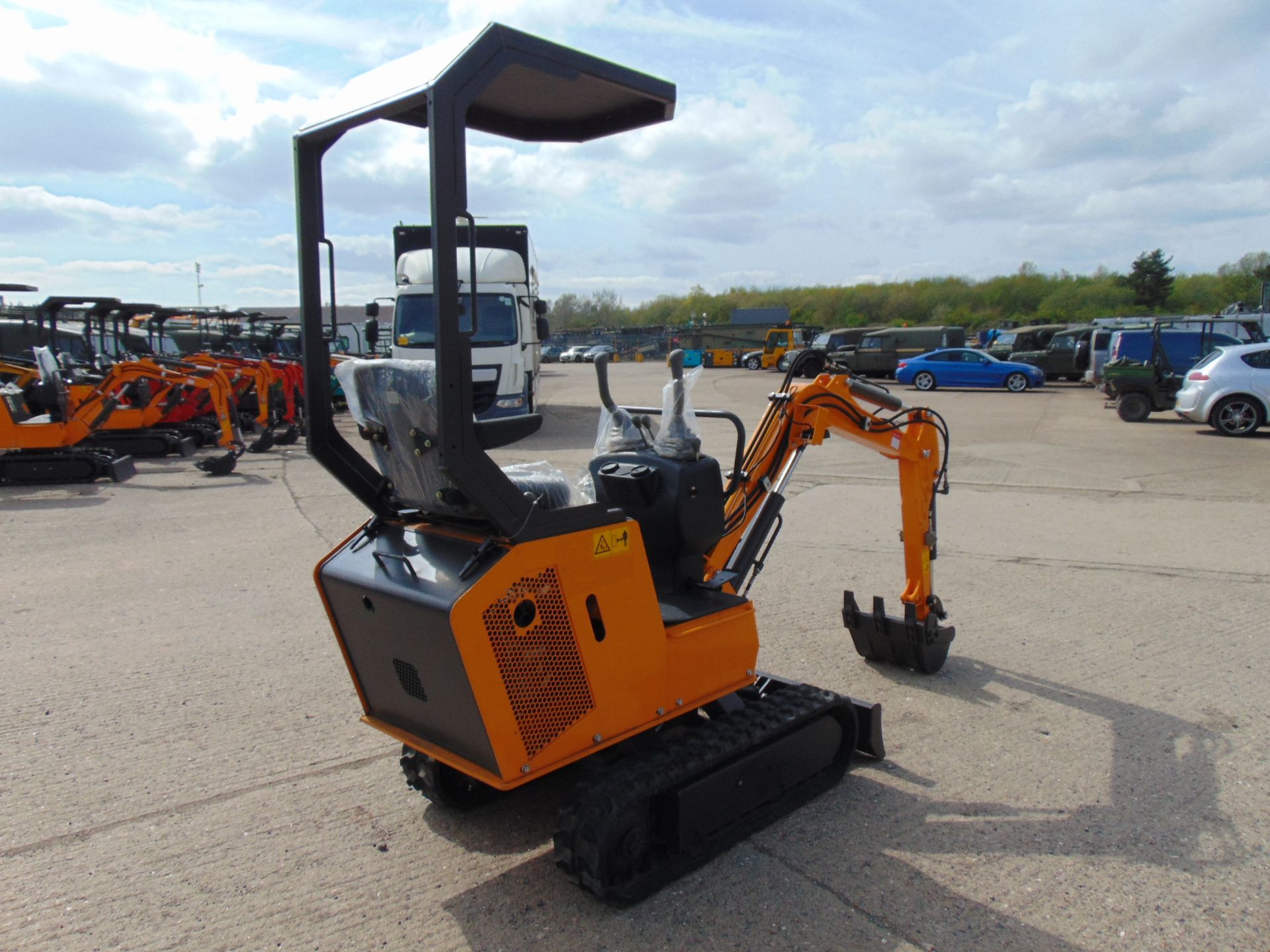 NEW UNUSED 2022 XN10 Mini Excavator - Image 7 of 21