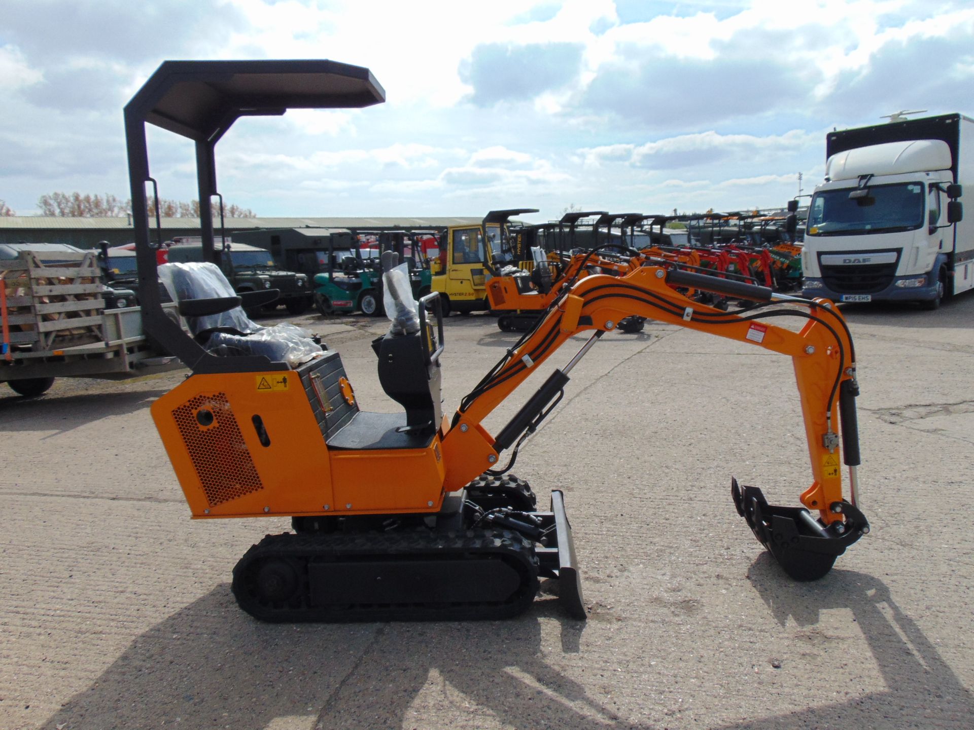 NEW UNUSED 2022 XN10 Mini Excavator - Image 4 of 21