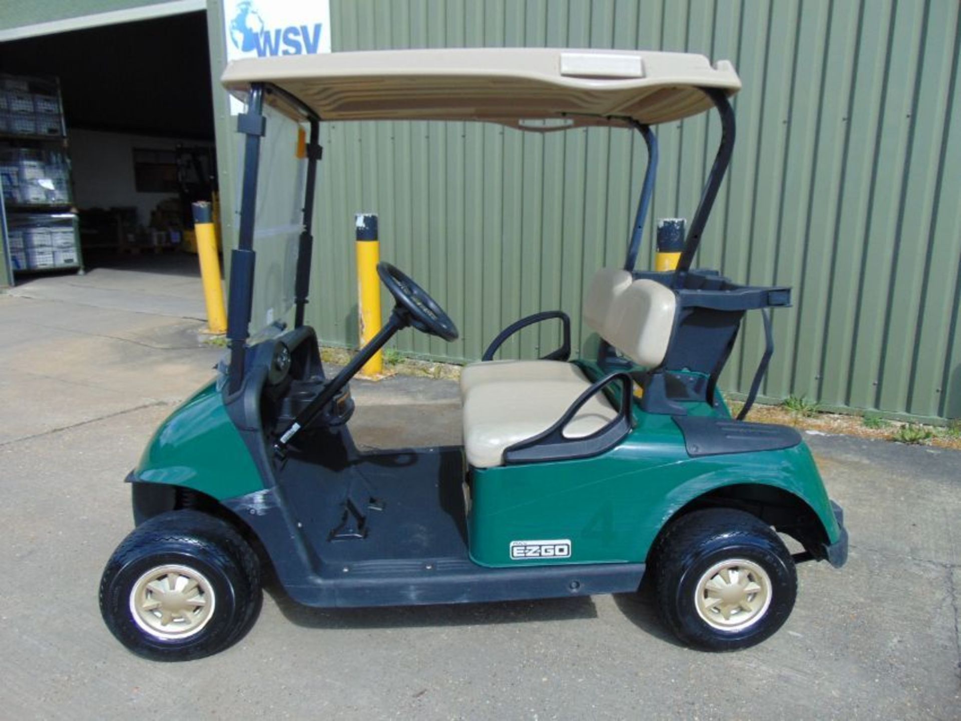 E-Z-GO 2 Seat Electric Golf Buggy - Image 6 of 13