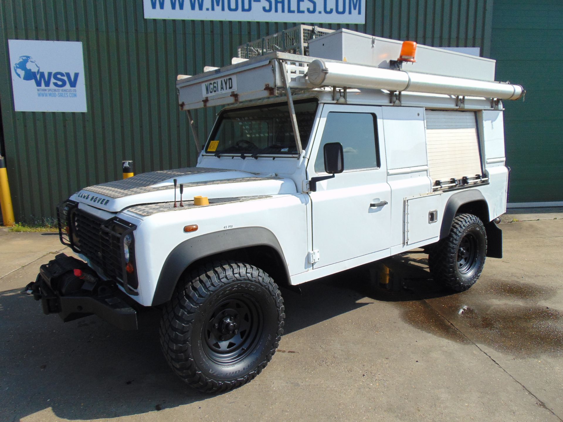 2011 Land Rover Defender 110 Puma hardtop 4x4 Utility vehicle (mobile workshop) with hydraulic winch