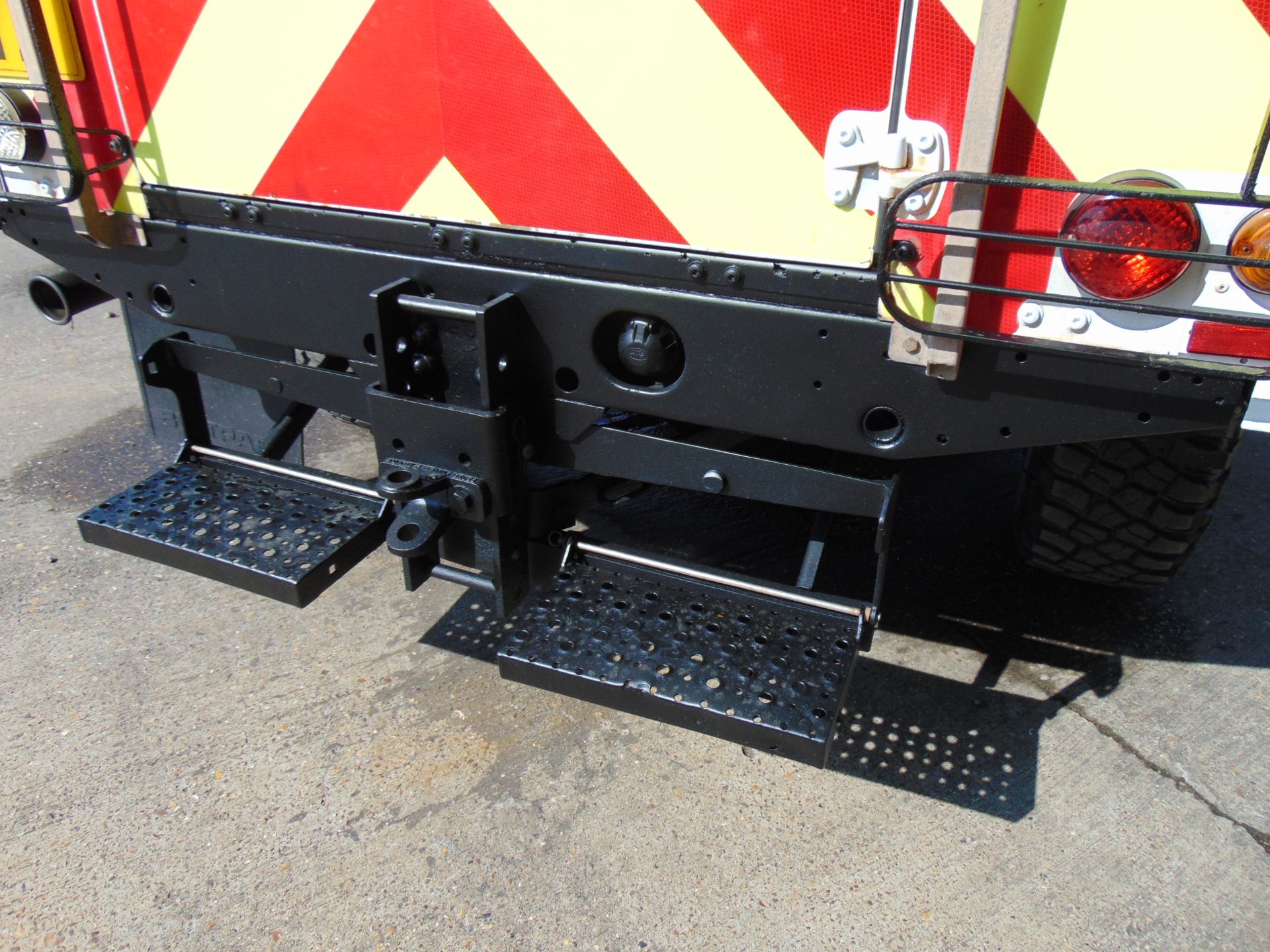 2011 Land Rover Defender 110 Puma hardtop 4x4 Utility vehicle (mobile workshop) with hydraulic winch - Image 11 of 53