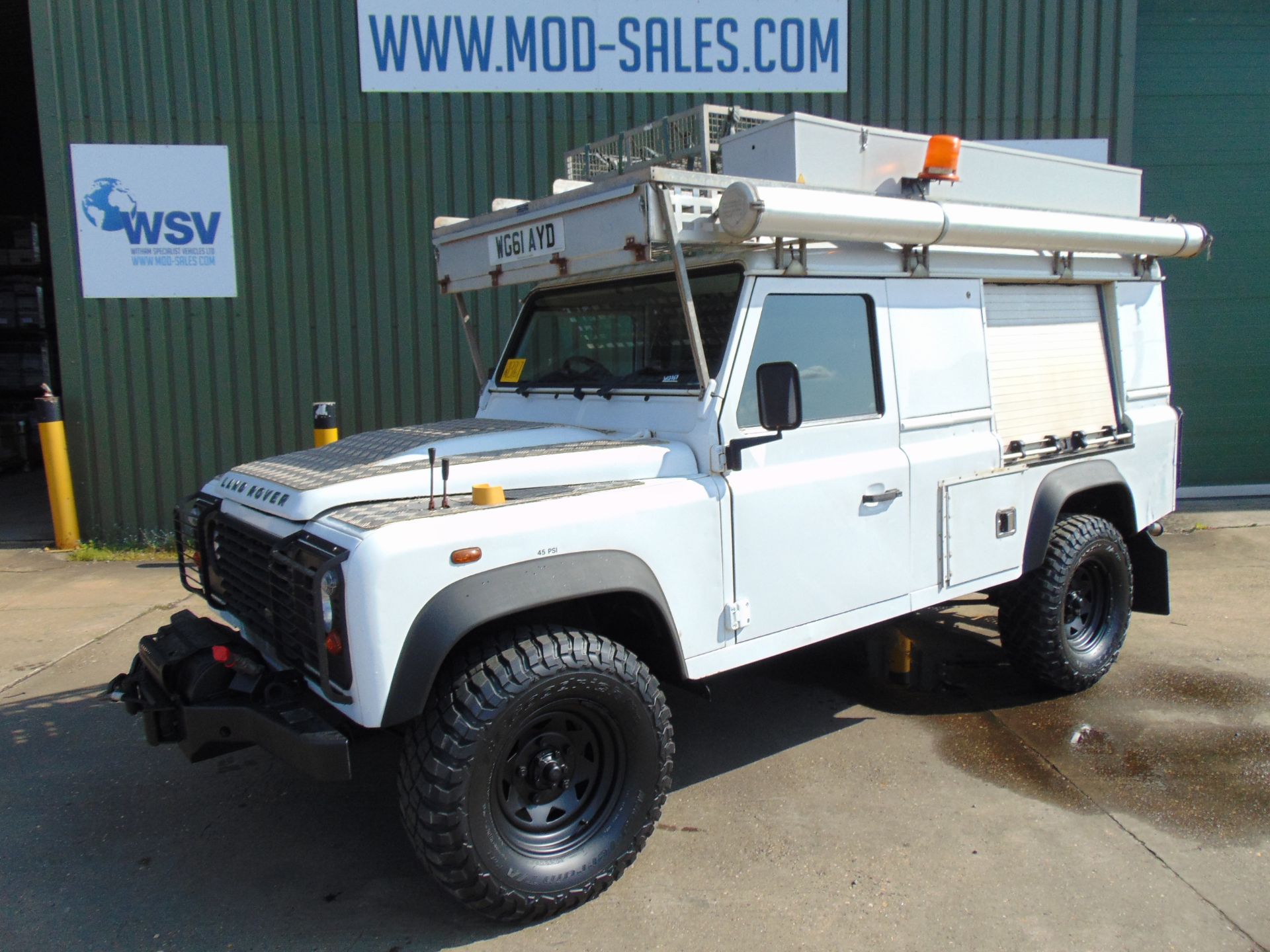 2011 Land Rover Defender 110 Puma hardtop 4x4 Utility vehicle (mobile workshop) with hydraulic winch - Image 2 of 53