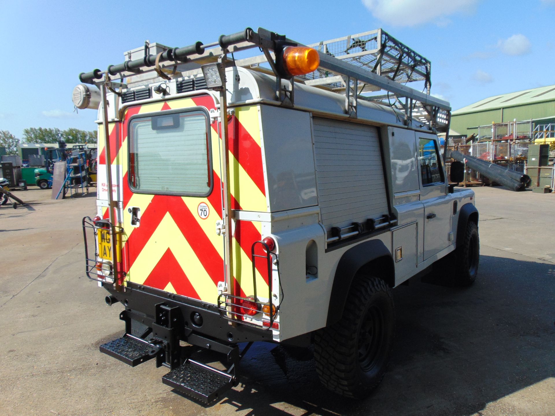 2011 Land Rover Defender 110 Puma hardtop 4x4 Utility vehicle (mobile workshop) with hydraulic winch - Image 10 of 53