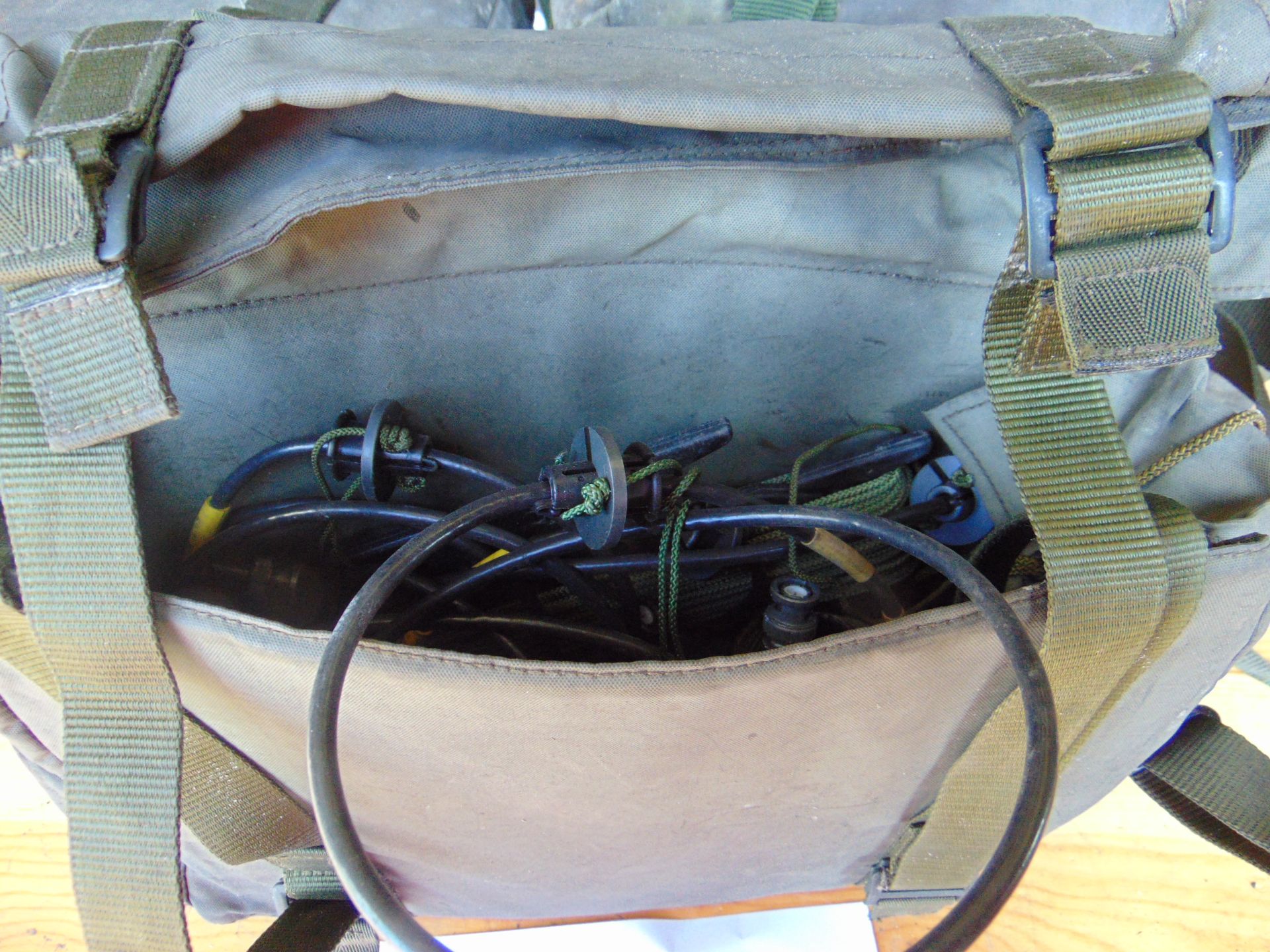 5x Clansman Antenna Radio Bags c/w Contents - Image 3 of 4