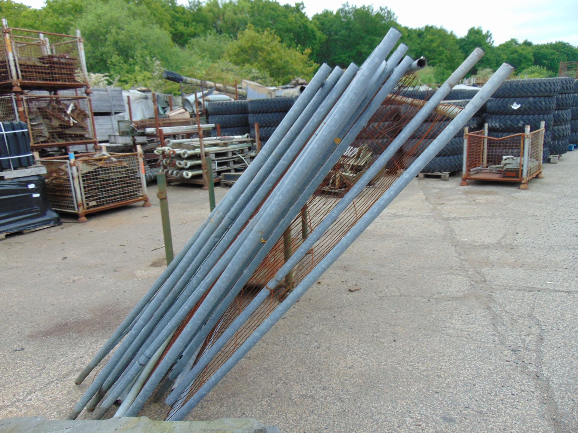 10 x Heras Style Galvanised Fencing Panels 3.5m x 2m c/w Feet - Image 3 of 5