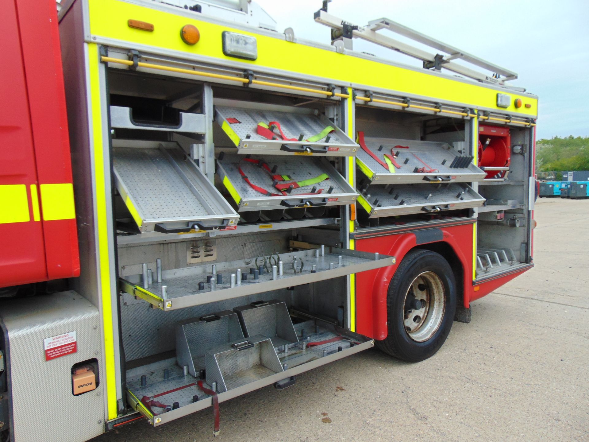 Scania 94D 260 4x2 Fire Engine ONLY 86,885km - Image 22 of 40
