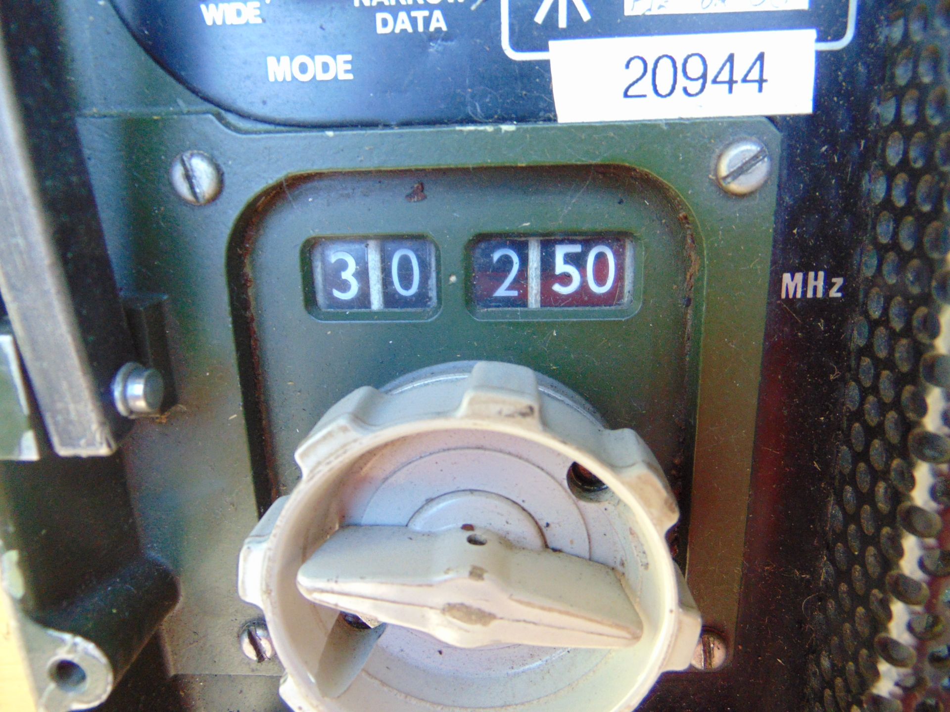 Clansman UK/RT 353 VHF Transmitter Receiver - Image 3 of 5