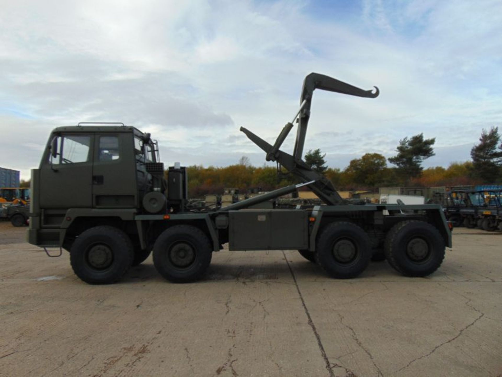 DAF 8x6 DROPS Multilift LHD Hook Loader - Image 10 of 33