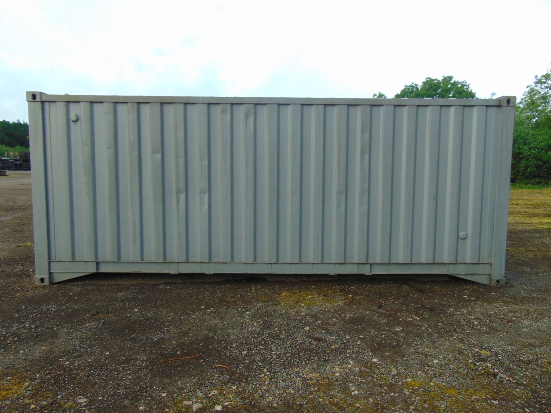 Demountable Front Line Ablution Unit in 20ft Container with hook loader, Twist Locks Etc - Image 4 of 31