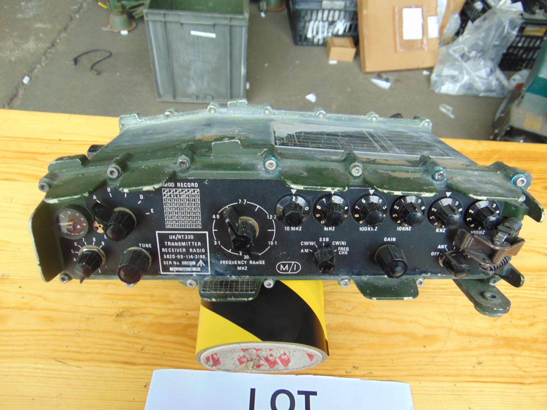 UK/RT 320 HF Transmitter Receiver - Image 2 of 4