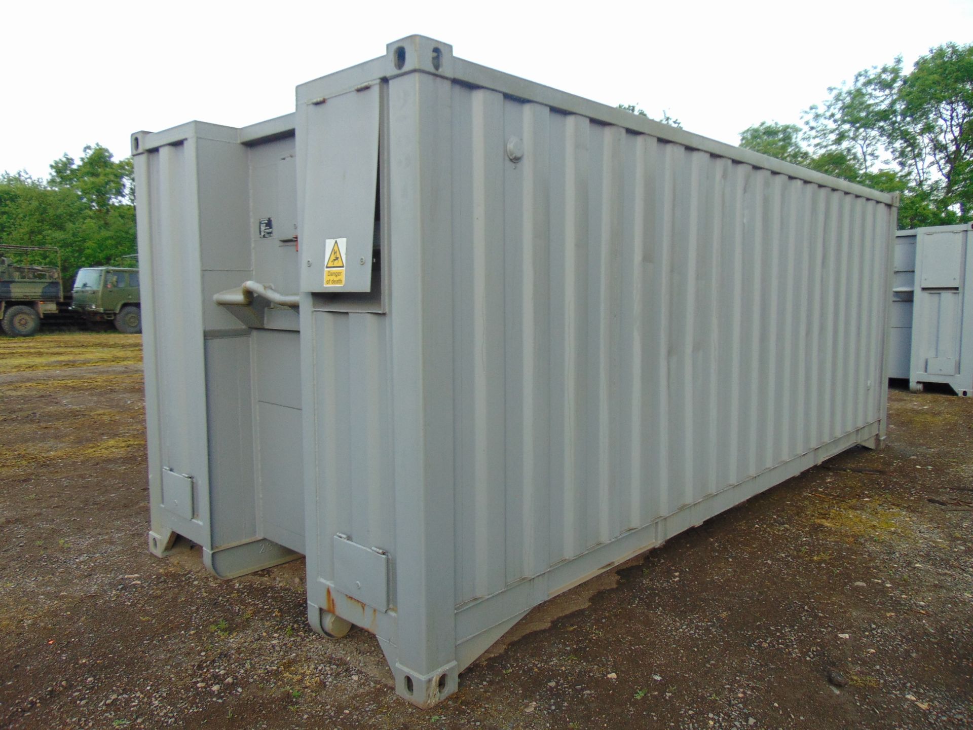 Demountable Front Line Ablution Unit in 20ft Container with hook loader, Twist Locks Etc - Image 5 of 31