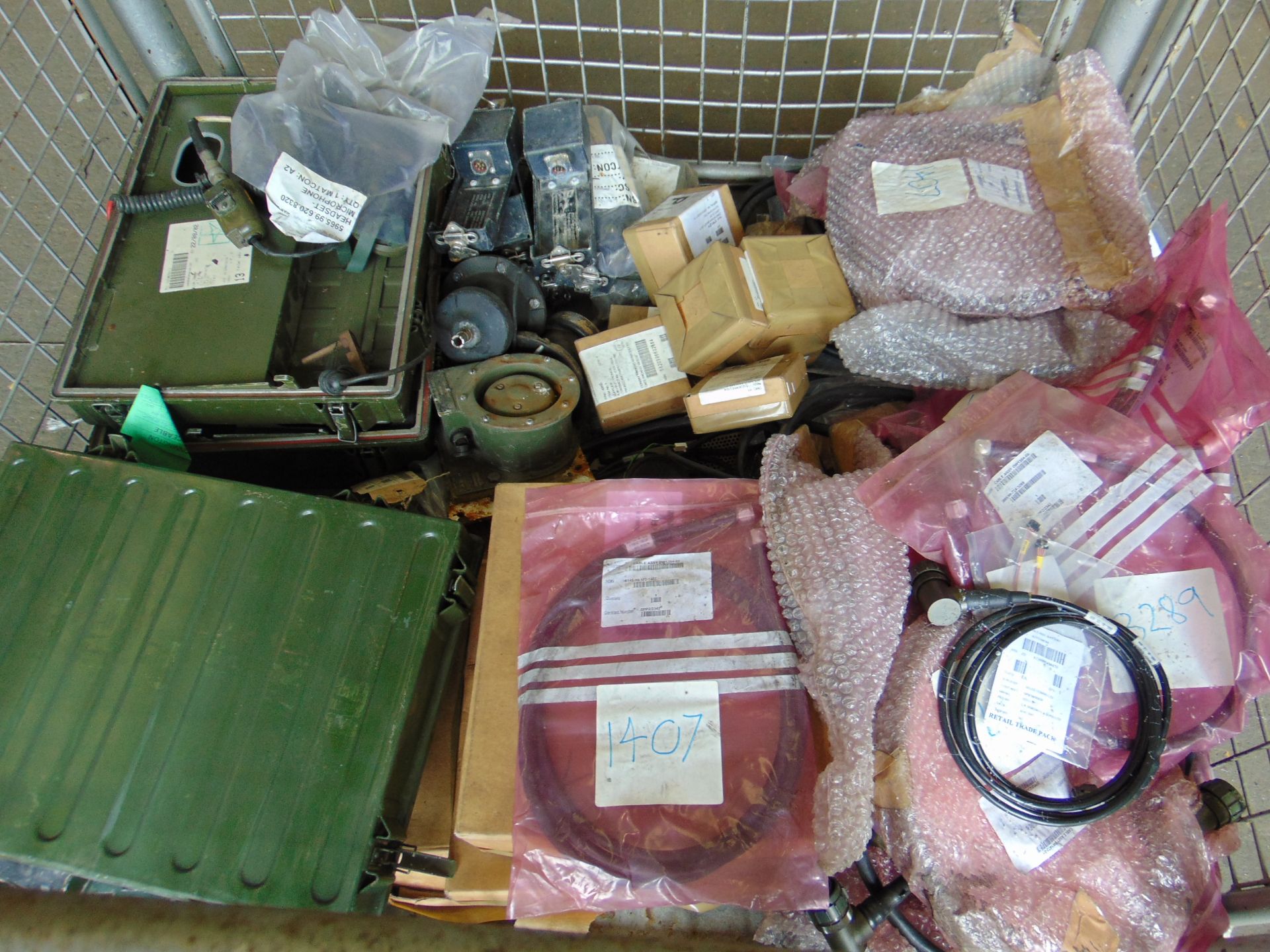 1x Stillage of Clansman Radio Equipment in Cables, Bases, Spares Etc - Image 4 of 6