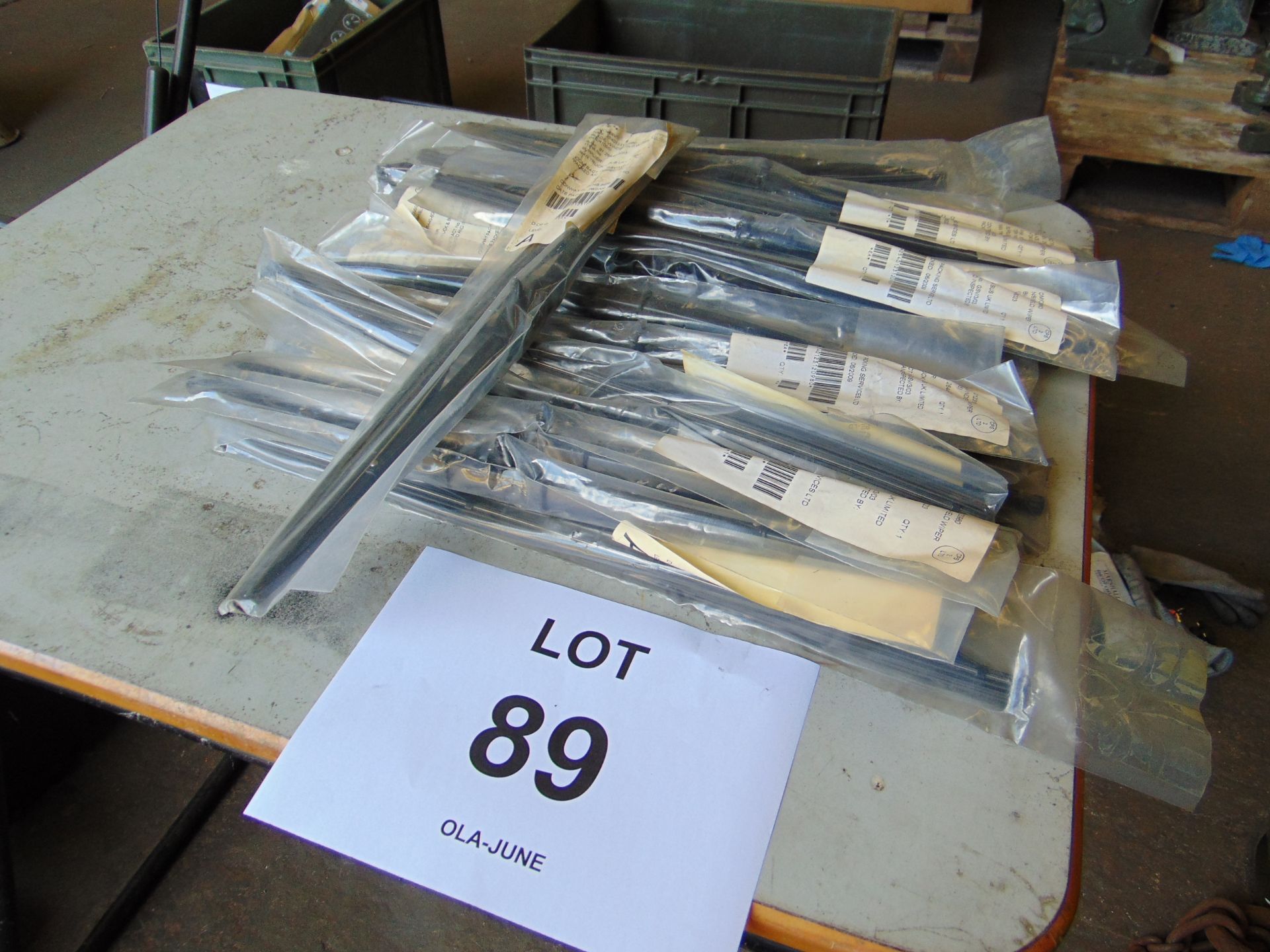 20x New Unissued MAN 4x4 / 6x6 / 8x8 Windscreen Wipers Blades as Shown - Image 2 of 4